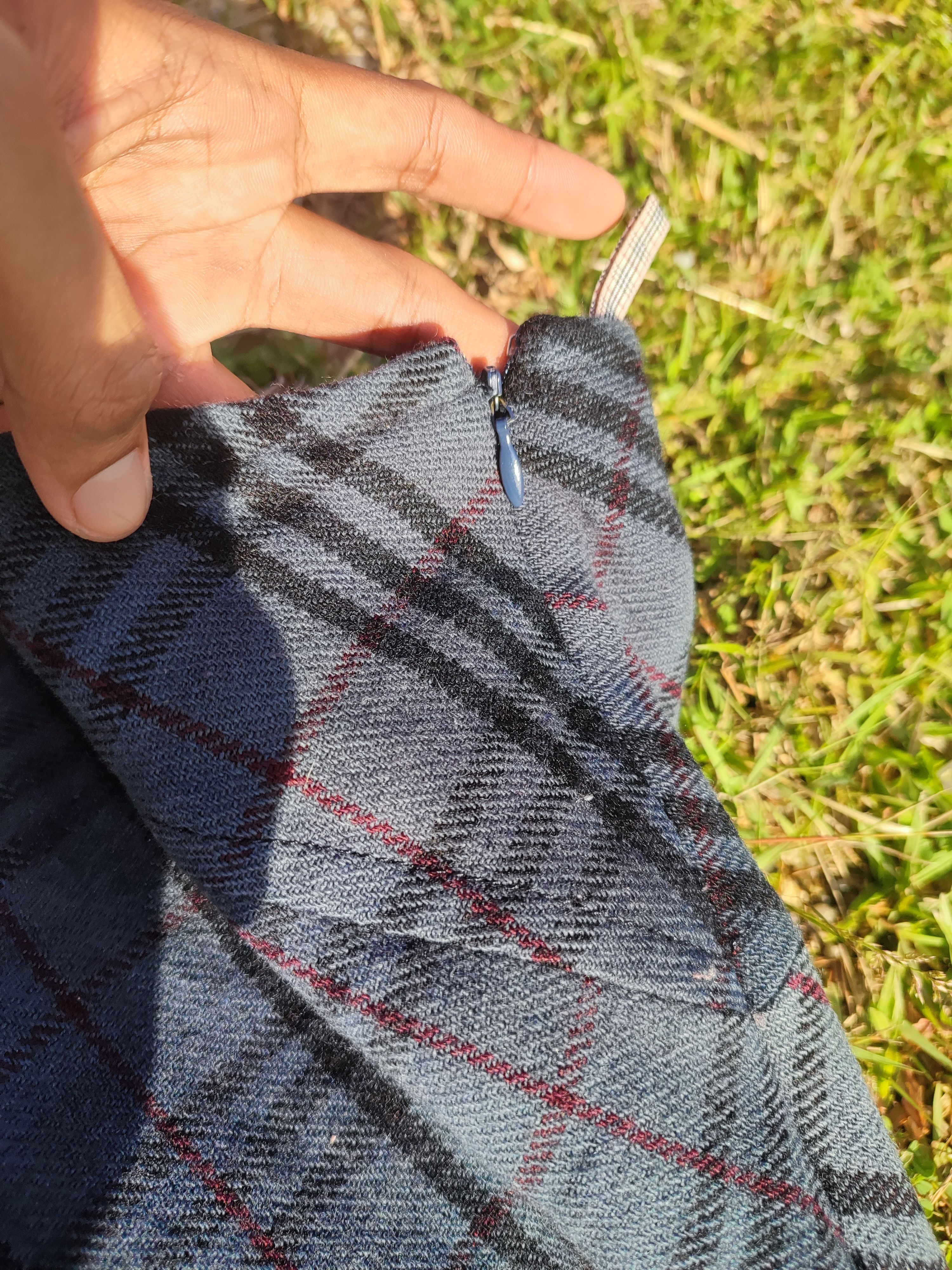 Burberry Vintage Burberry Blue Label Tartan Pleated Skirt Size 38" / US 16 / IT 52 - 10 Thumbnail