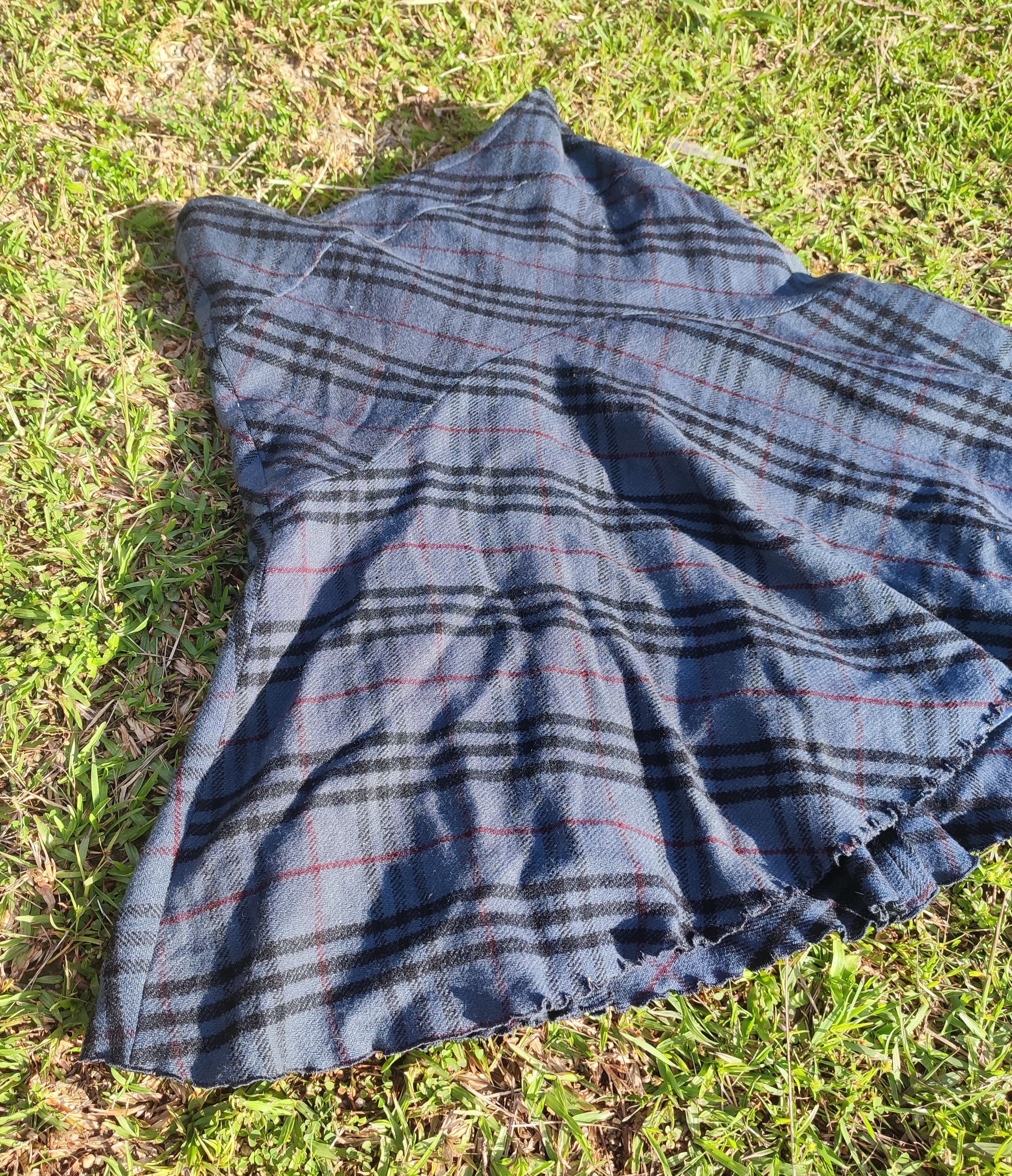 Burberry Vintage Burberry Blue Label Tartan Pleated Skirt Size 38" / US 16 / IT 52 - 2 Thumbnail