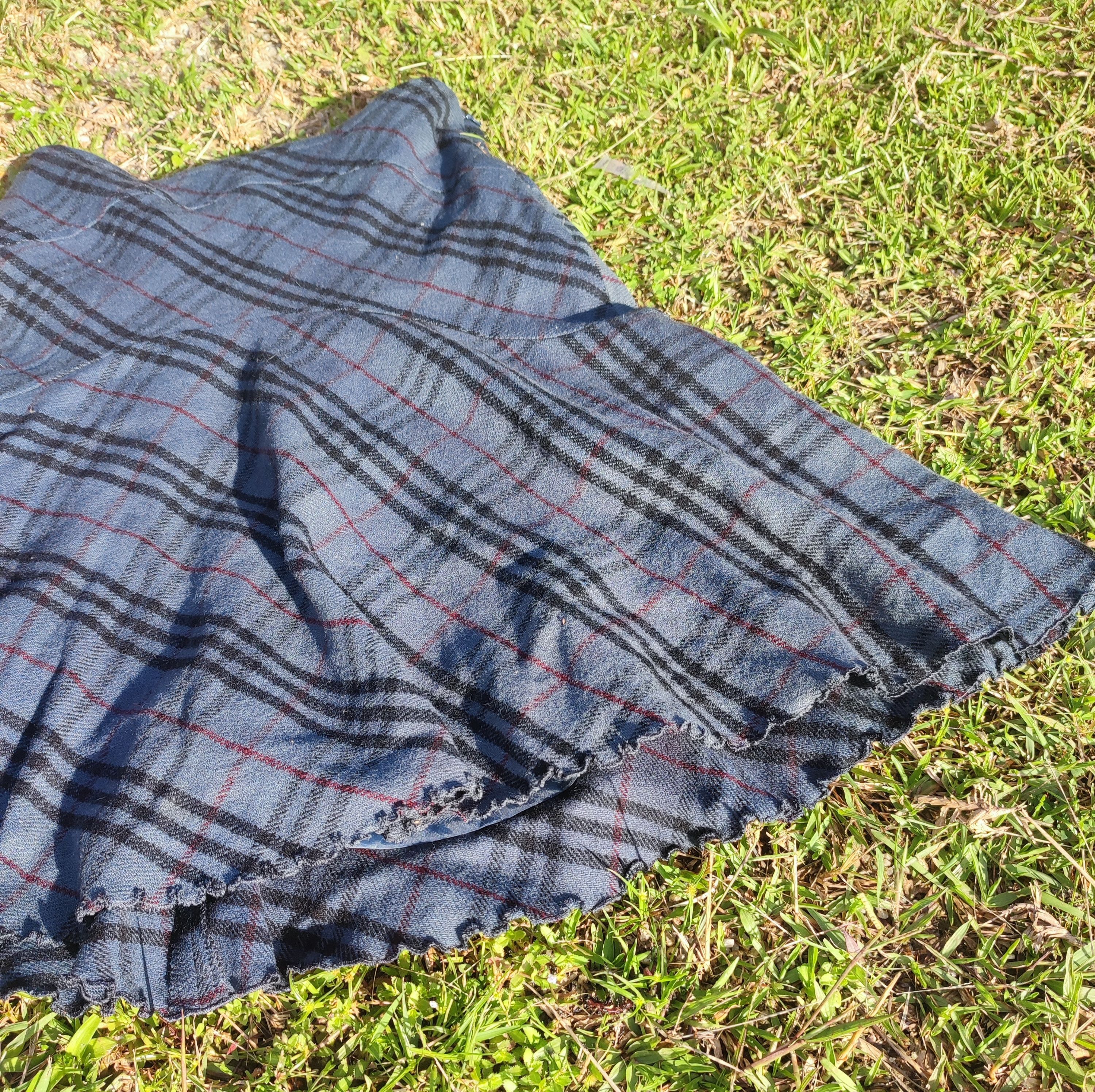 Burberry Vintage Burberry Blue Label Tartan Pleated Skirt Size 38" / US 16 / IT 52 - 3 Thumbnail