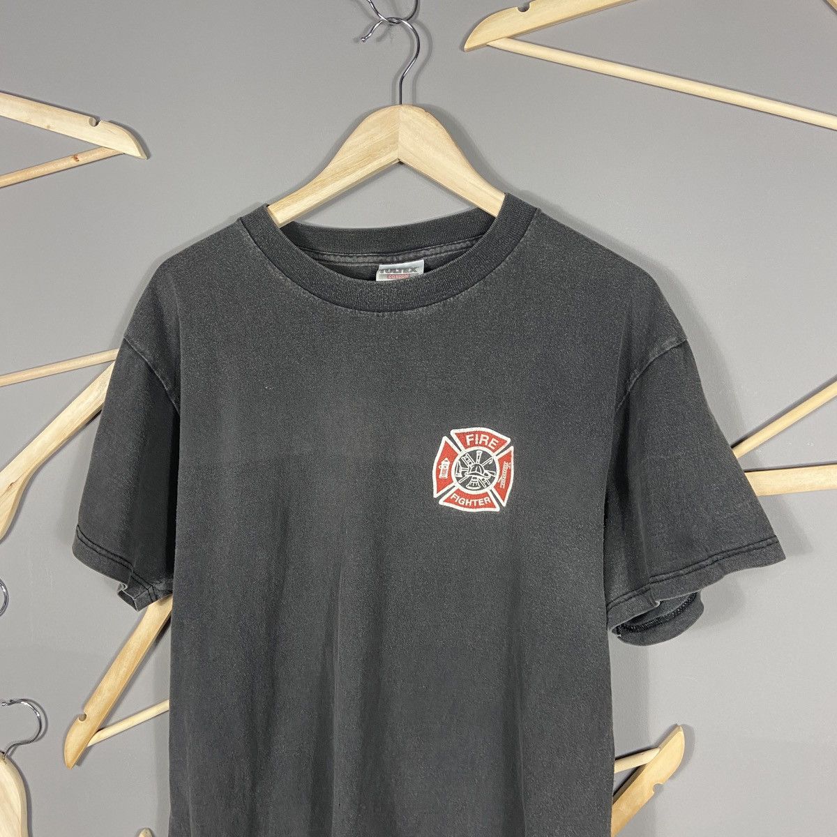 Blackbird × Tultex × Vintage Vintage FireFighter Blackbird t-shirt Size US L / EU 52-54 / 3 - 3 Thumbnail