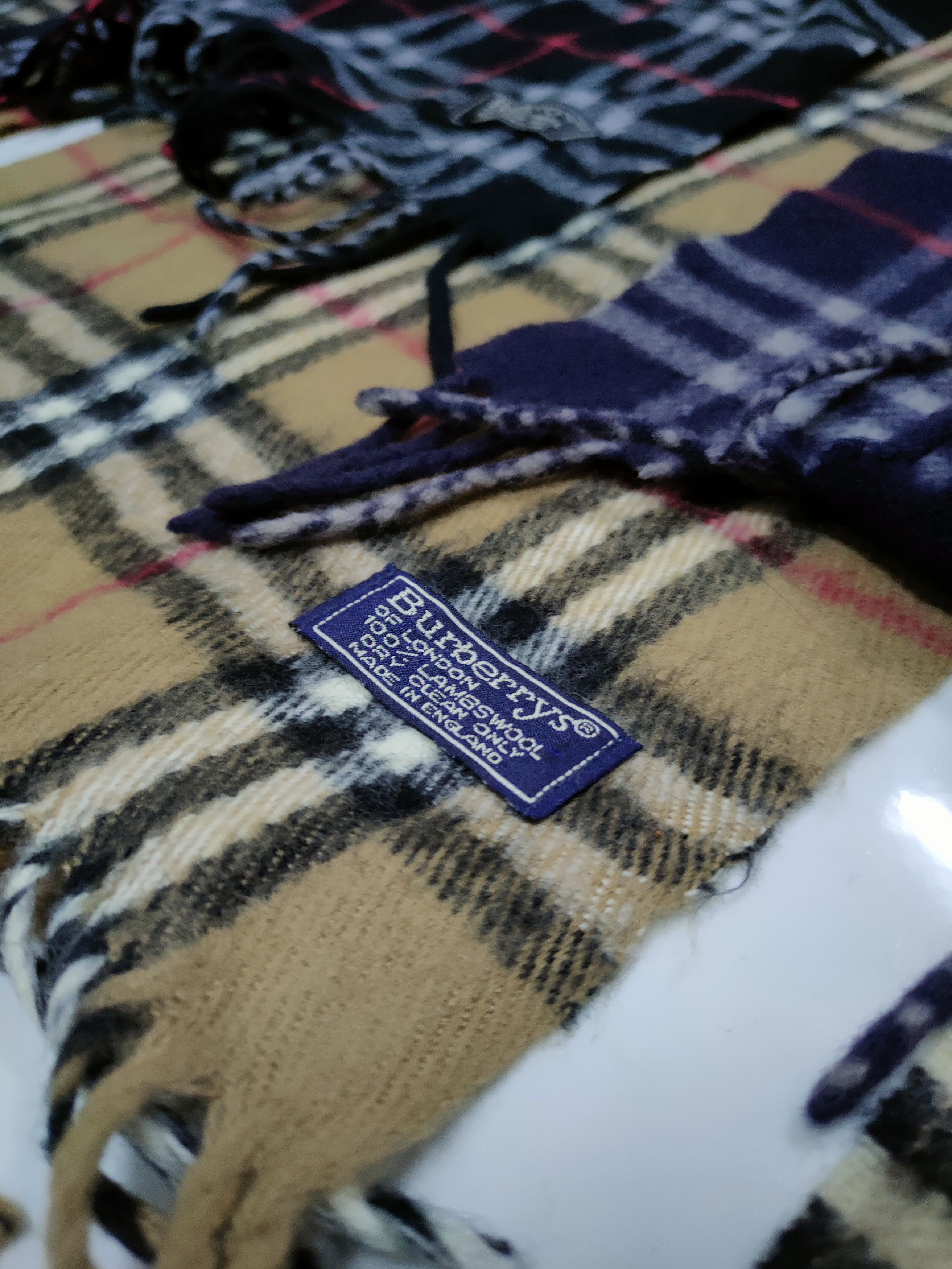 Burberry Bundle - Burberrys Novacheck Lambswool and Cashmere Scarves Size ONE SIZE - 11 Thumbnail