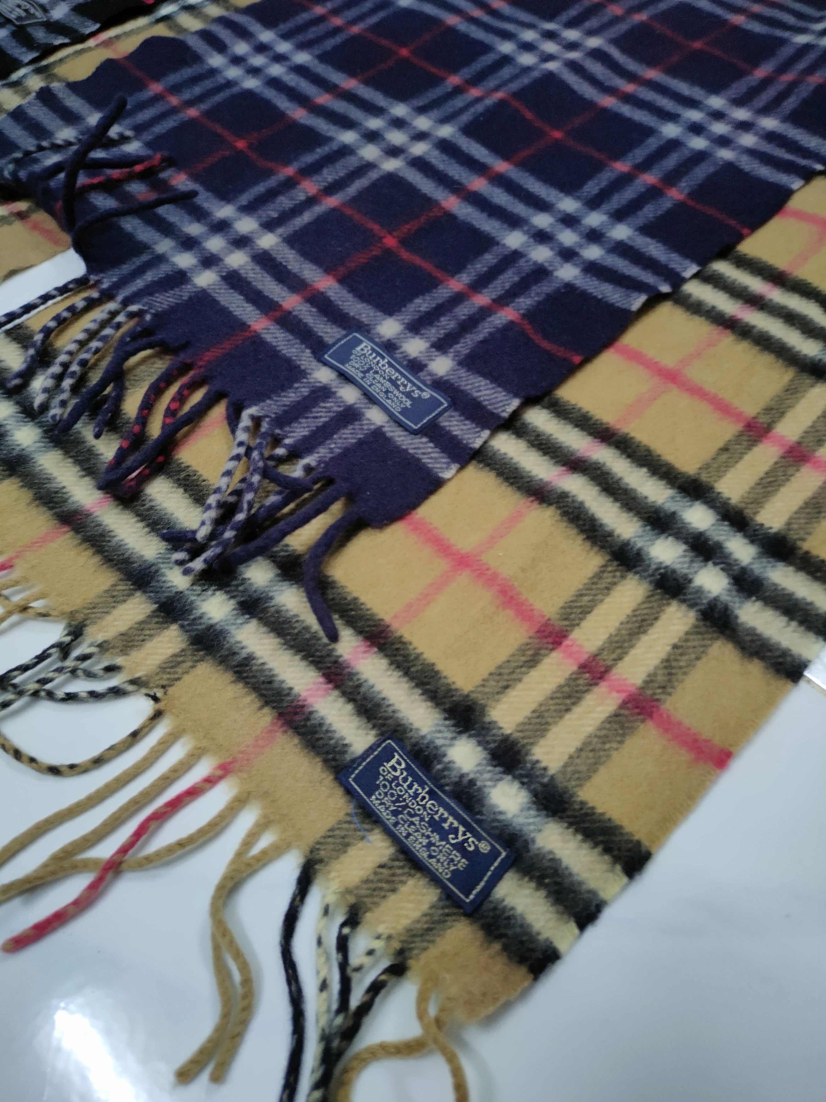Burberry Bundle - Burberrys Novacheck Lambswool and Cashmere Scarves Size ONE SIZE - 10 Thumbnail
