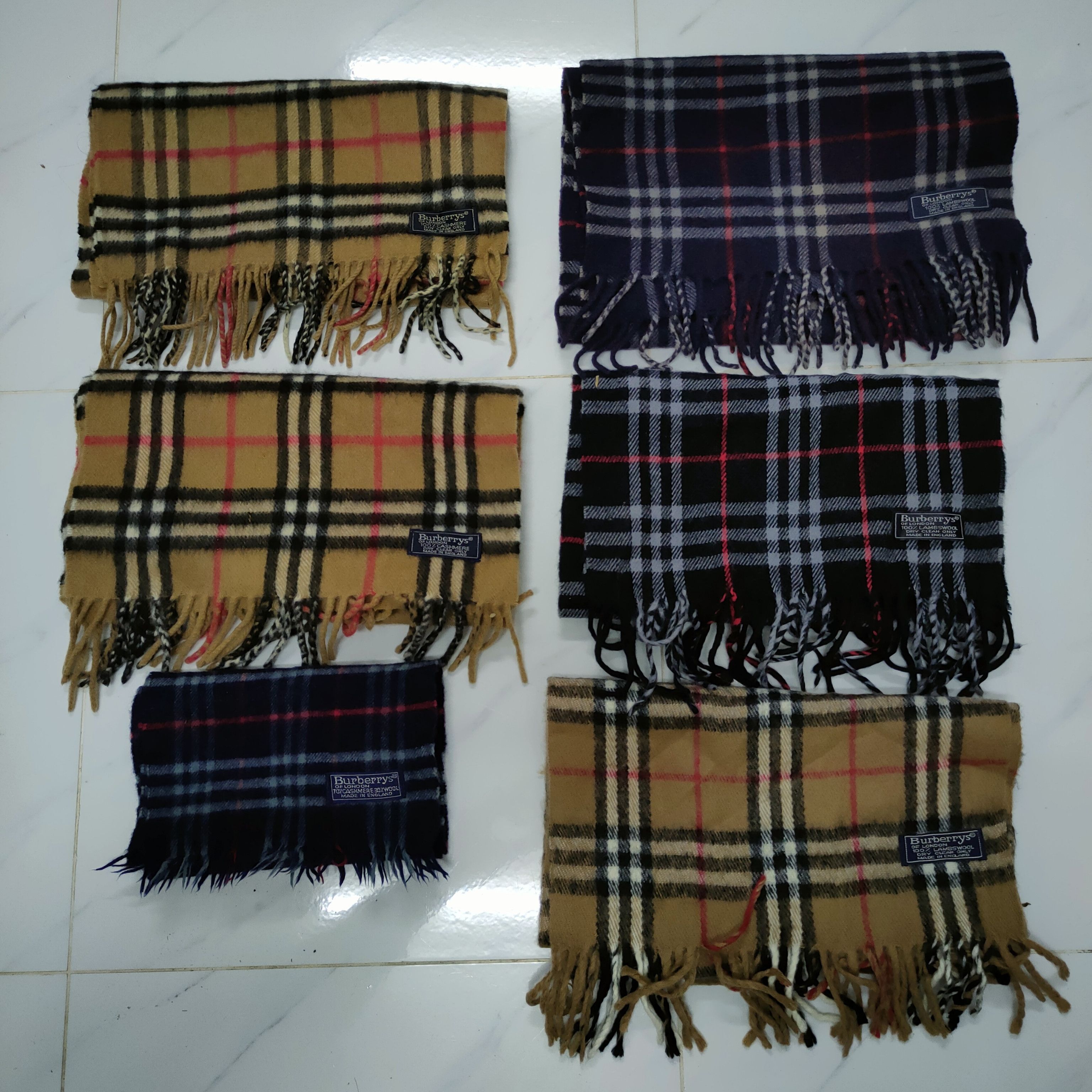 Burberry Bundle - Burberrys Novacheck Lambswool and Cashmere Scarves Size ONE SIZE - 2 Thumbnail