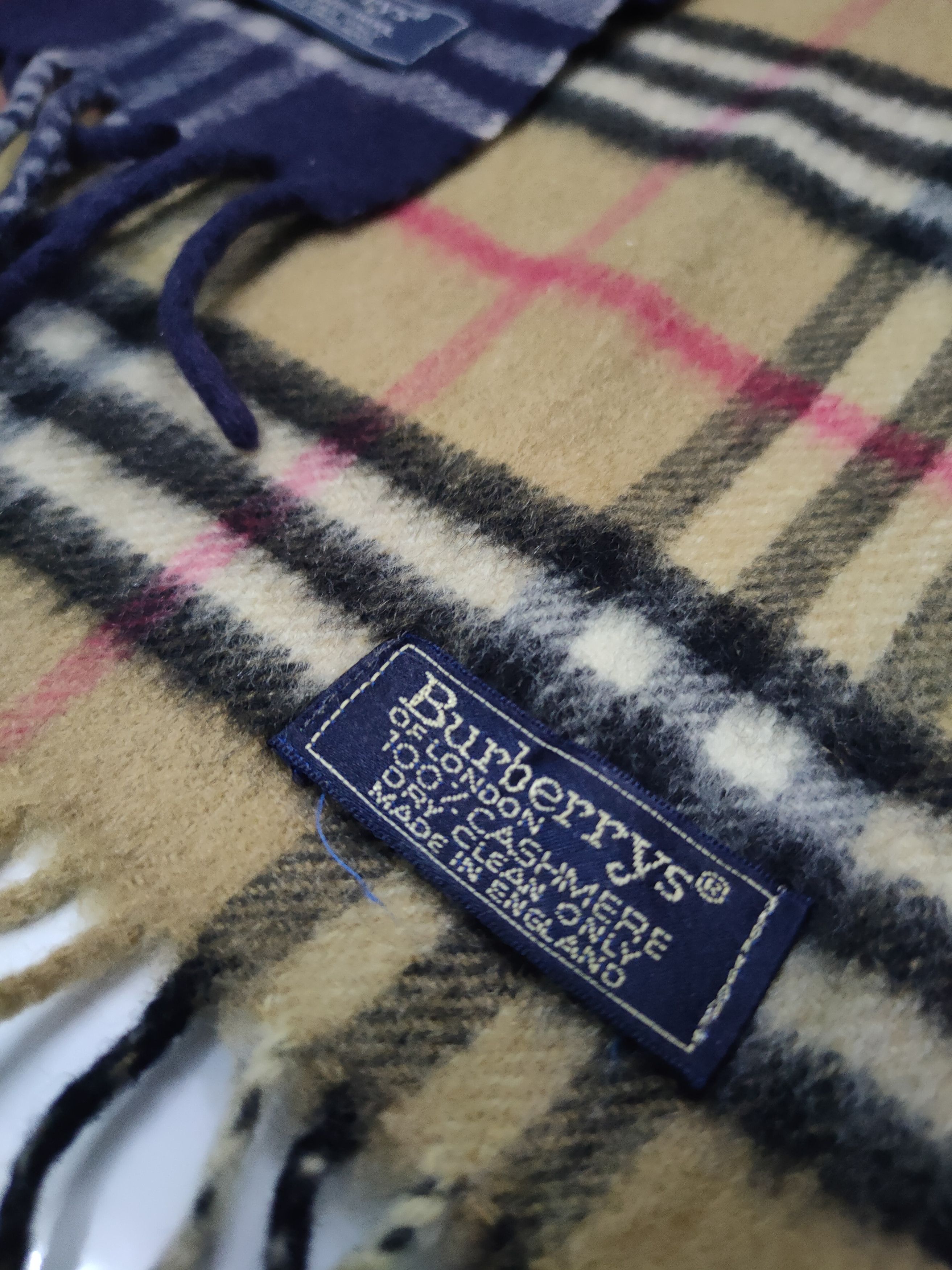 Burberry Bundle - Burberrys Novacheck Lambswool and Cashmere Scarves Size ONE SIZE - 13 Thumbnail