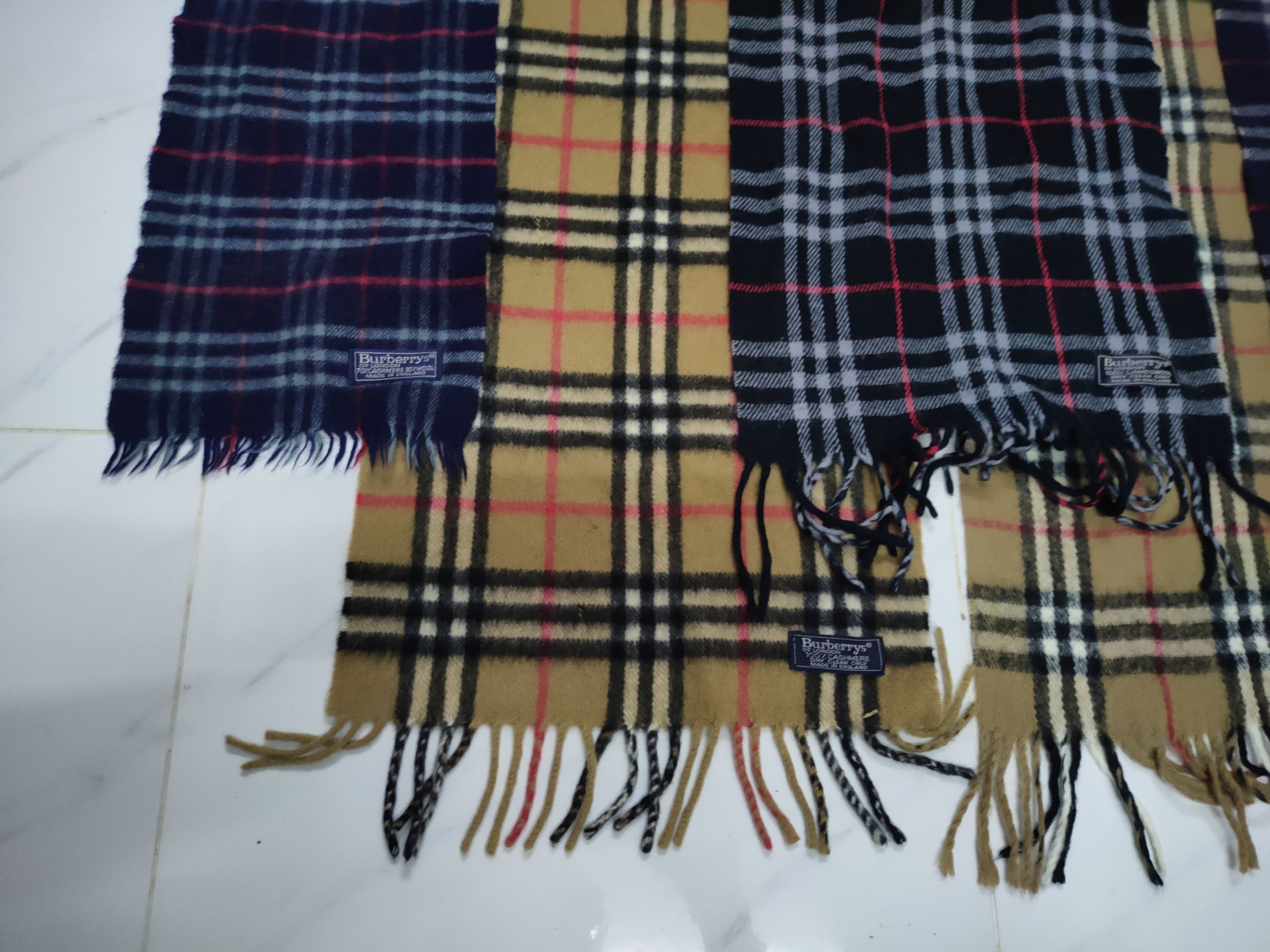 Burberry Bundle - Burberrys Novacheck Lambswool and Cashmere Scarves Size ONE SIZE - 5 Thumbnail