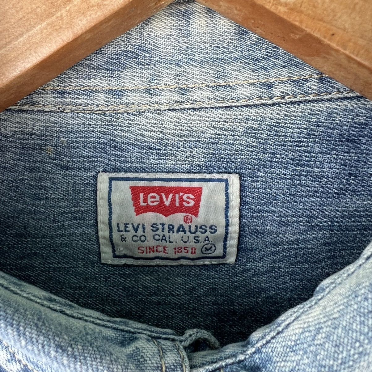 Levi's × Levi's Vintage Clothing VINTAGE LEVI’S DENIM SHIRT BUTTON UP Size US M / EU 48-50 / 2 - 3 Thumbnail