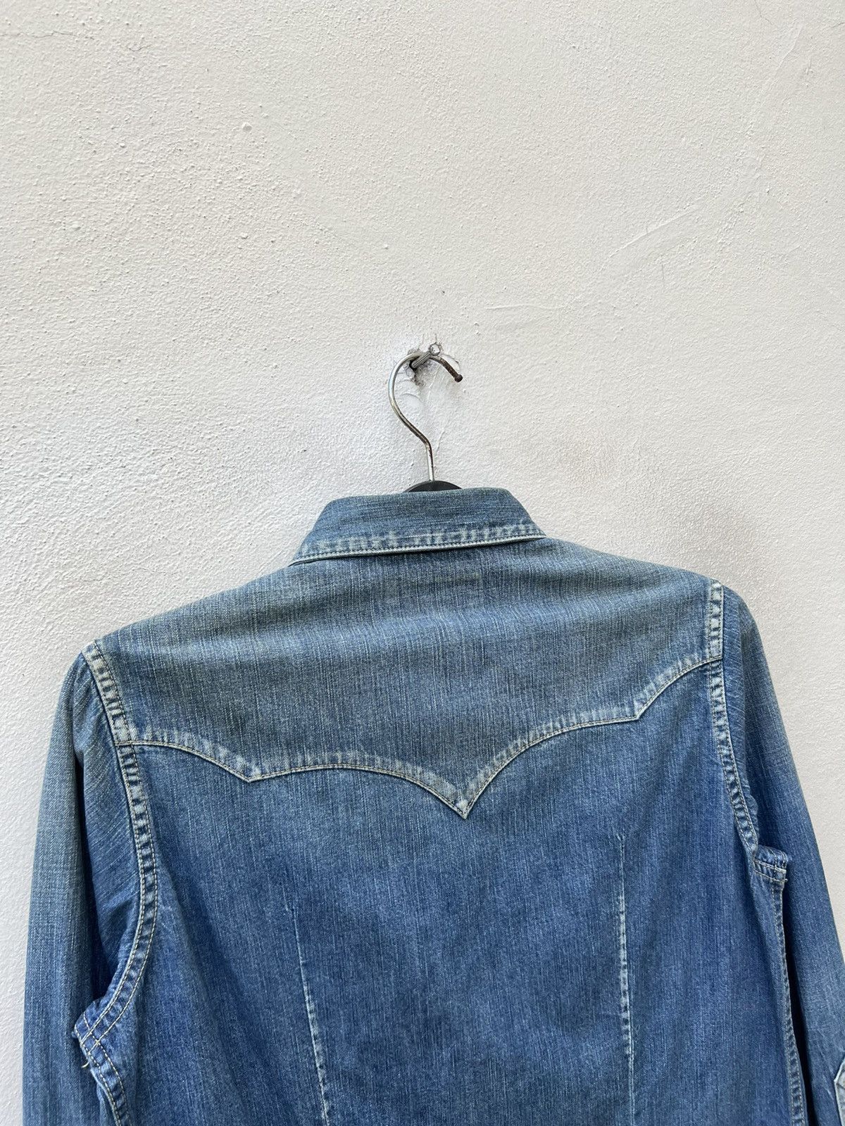 *A VONTADE A Vontade Japan Distressed Fade Denim Western Shirt Size US S / EU 44-46 / 1 - 8 Thumbnail