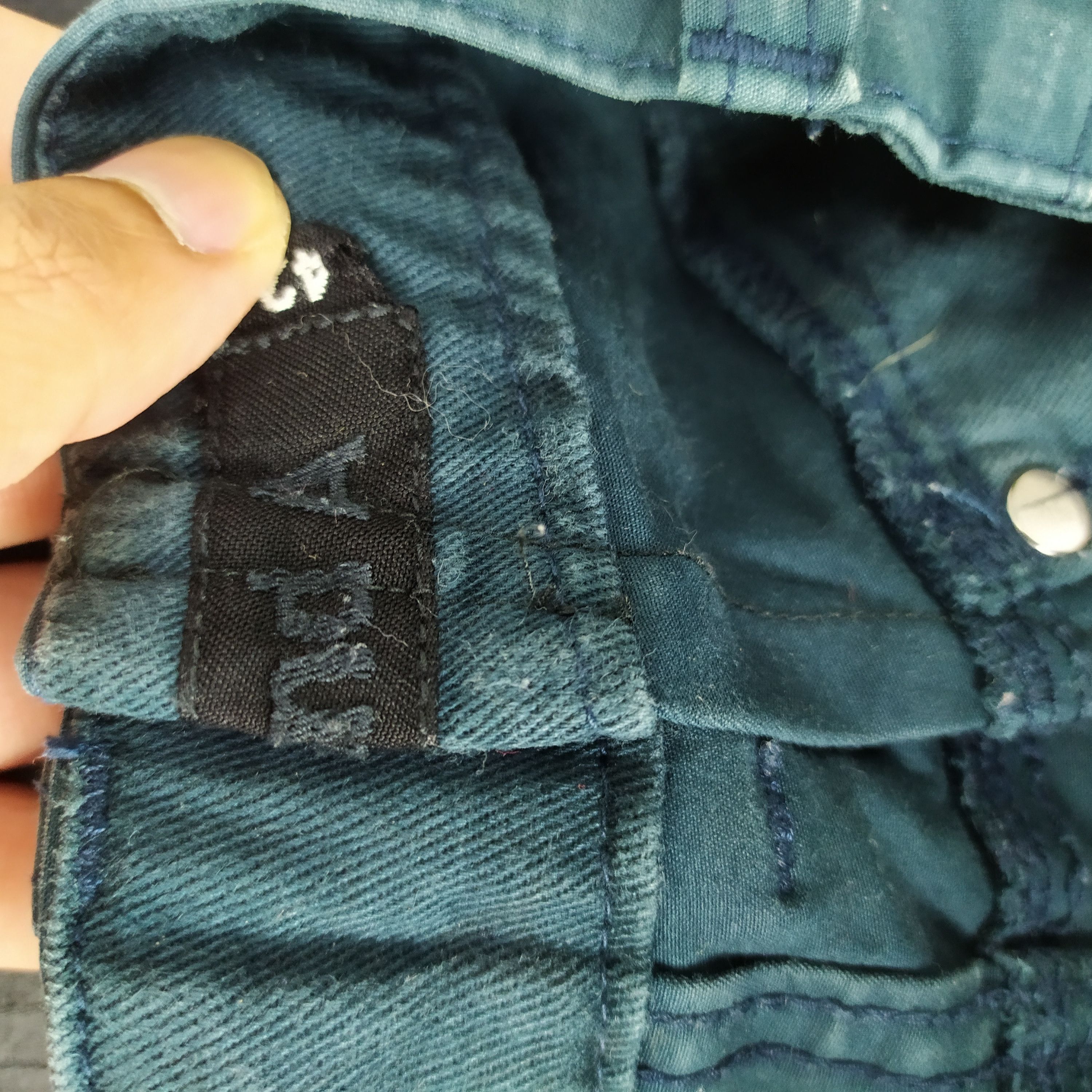 Japanese Brand VINTAGE AND A FADED CARGO PANTS ZIPPER POCKET Size US 30 / EU 46 - 13 Thumbnail