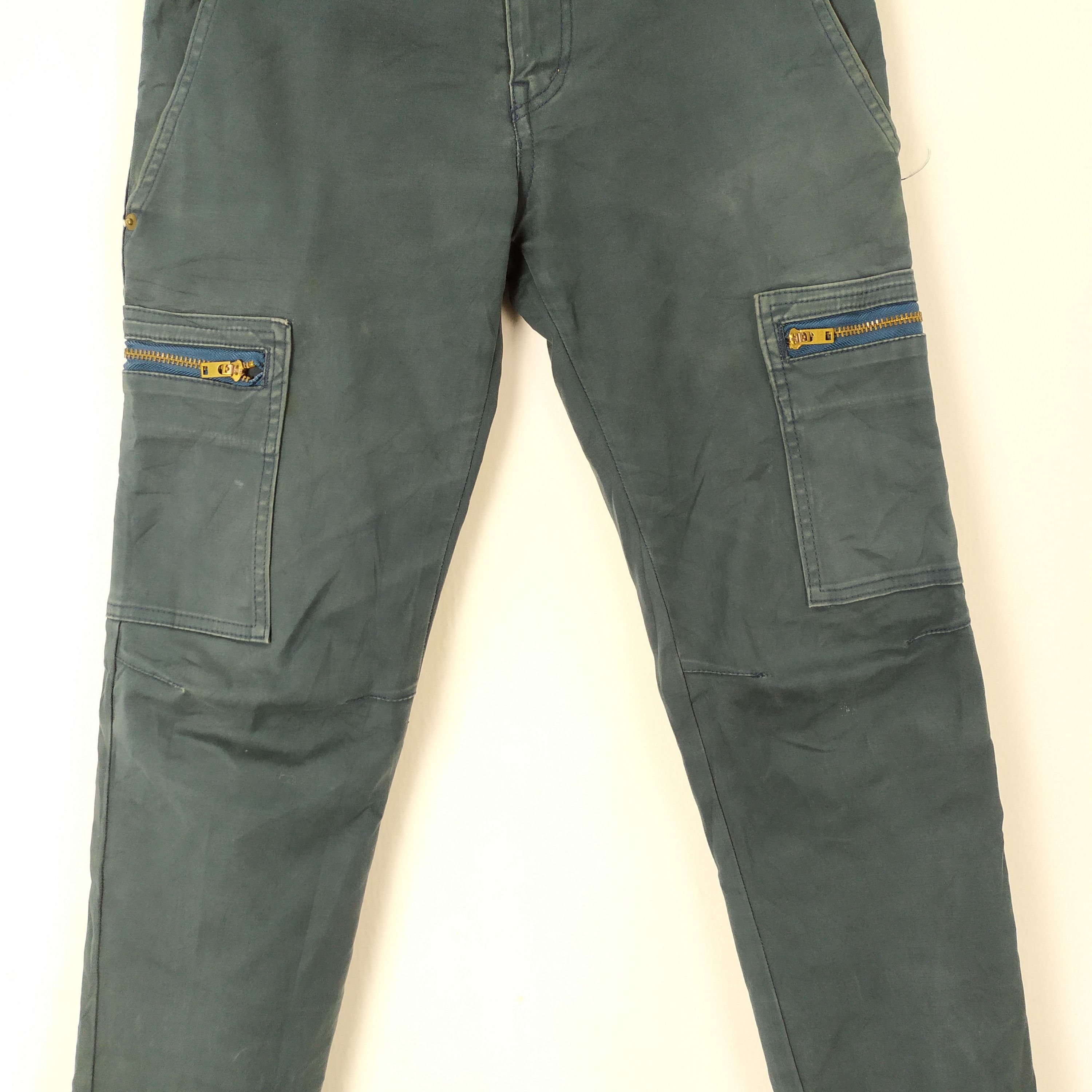 Japanese Brand VINTAGE AND A FADED CARGO PANTS ZIPPER POCKET Size US 30 / EU 46 - 3 Thumbnail