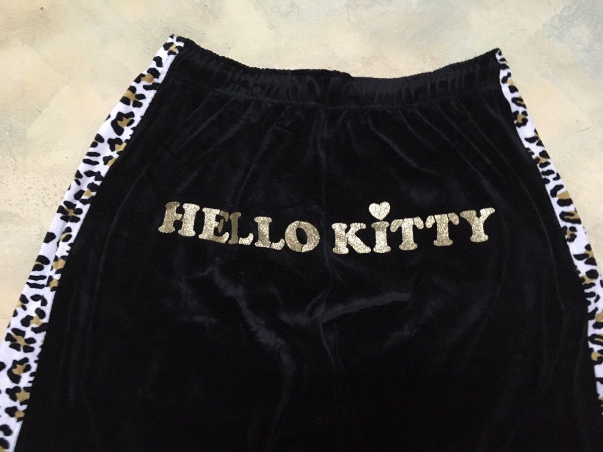 Cartoon Network Hello Kitty Suede Jogger Pants Size US 30 / EU 46 - 3 Thumbnail