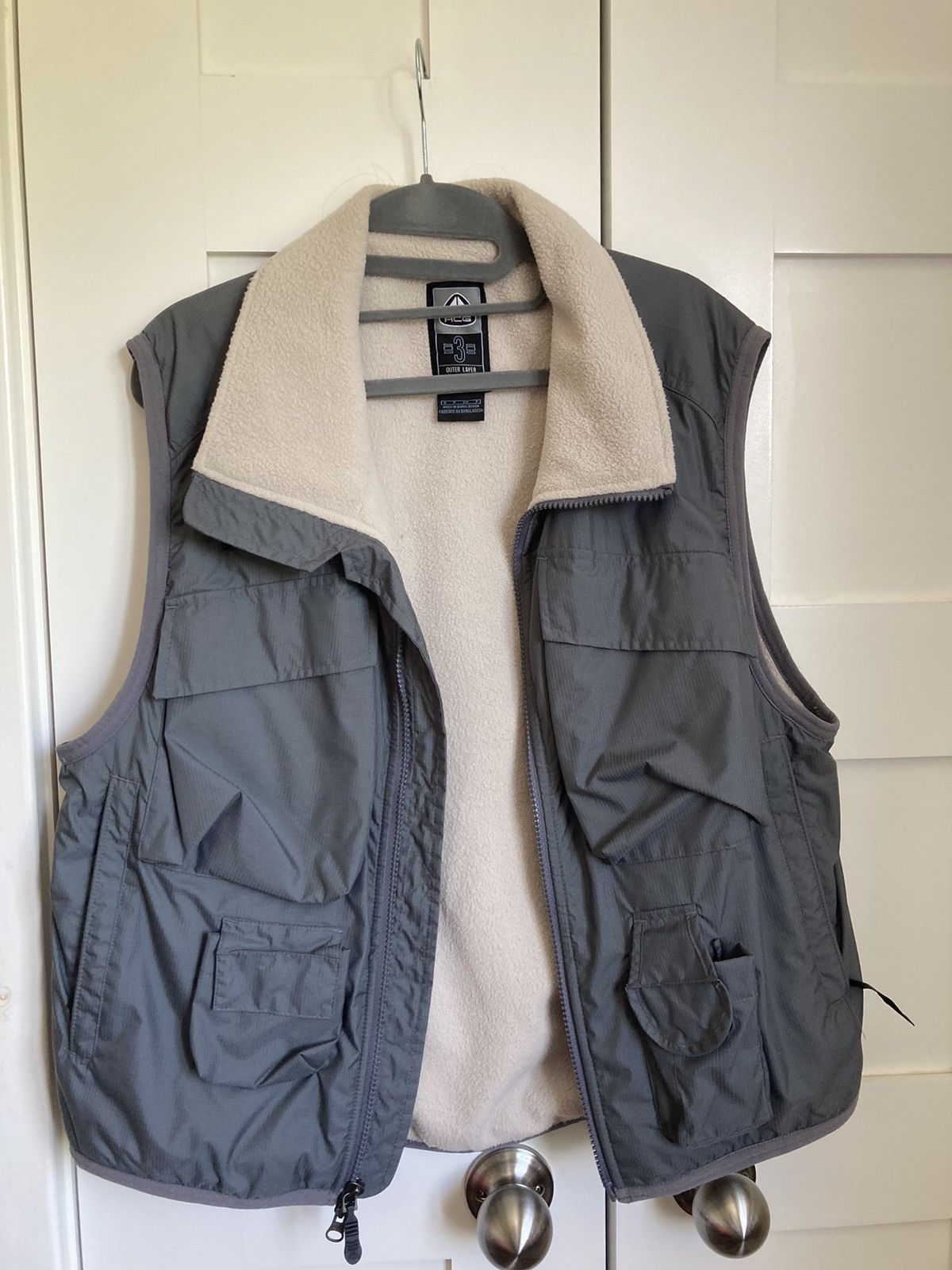【極美品】Nike ACG Tactical Mesh Vest グレー M 極美品】Nike ACG Tactical Mesh Vest グレー M