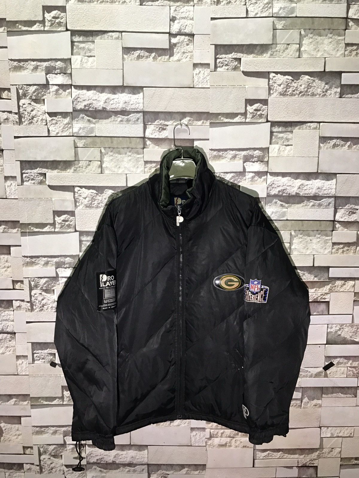NFL × Pro Player × Vintage Vintage NFL Green Back Packers Big Logo Down Jacket Size US XL / EU 56 / 4 - 2 Thumbnail