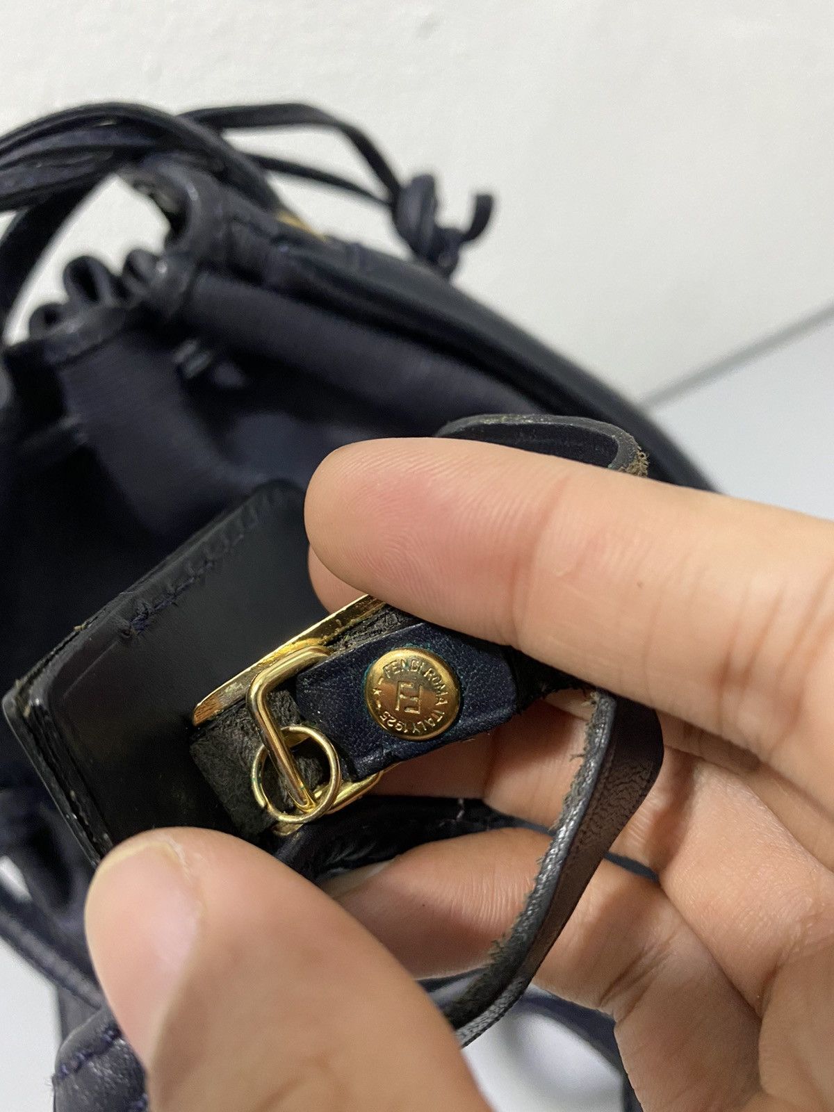 Fendi 🔥Archieve🔥Vintage fendi small size bucket sling bag Size ONE SIZE - 8 Thumbnail