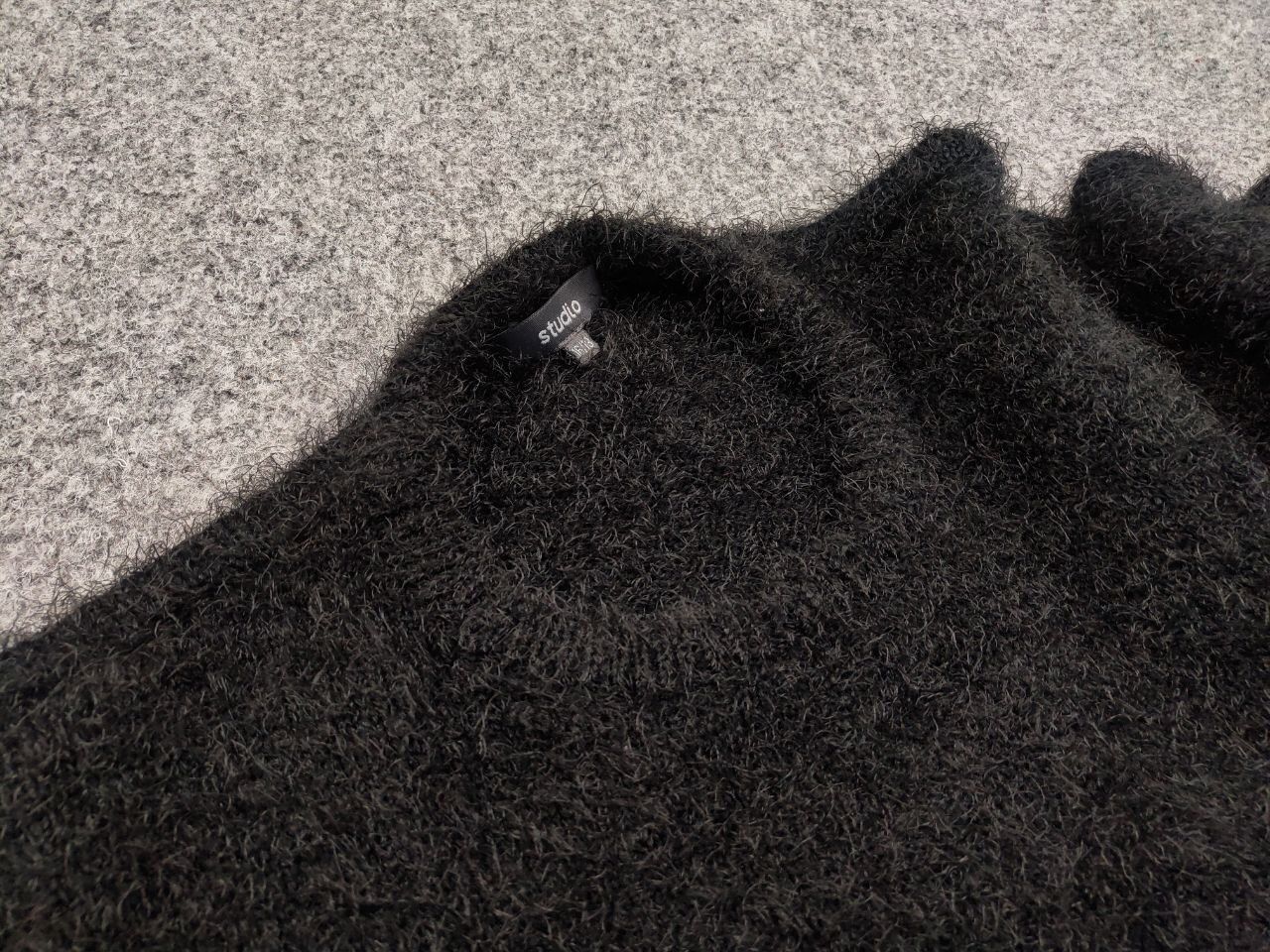Japanese Brand Vintage 90's Japanese Black Mohair Style Fuzzy Sweater Size US M / EU 48-50 / 2 - 14 Thumbnail