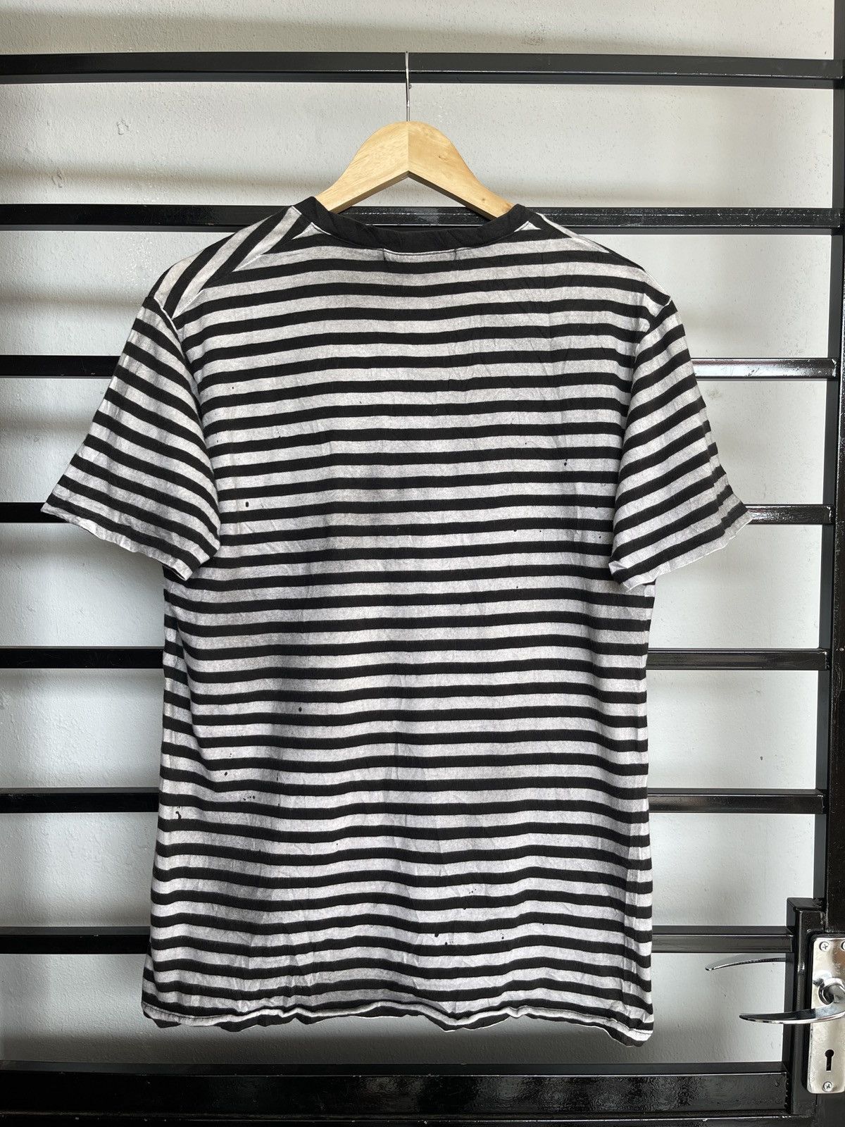 GOSTAR DE FUGA Fuga A22 T shirts Size US M / EU 48-50 / 2 - 6 Thumbnail