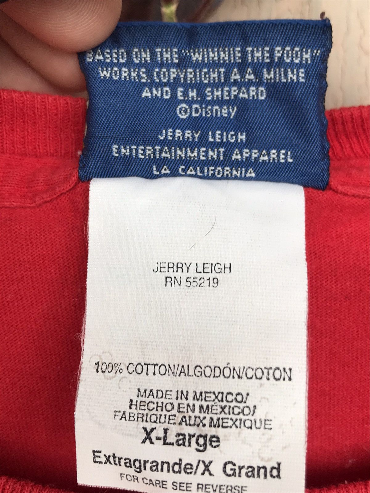 Cartoon Network Vintage 90s Winnie The Pooh and Tiger Red Tee Size US XL / EU 56 / 4 - 9 Thumbnail