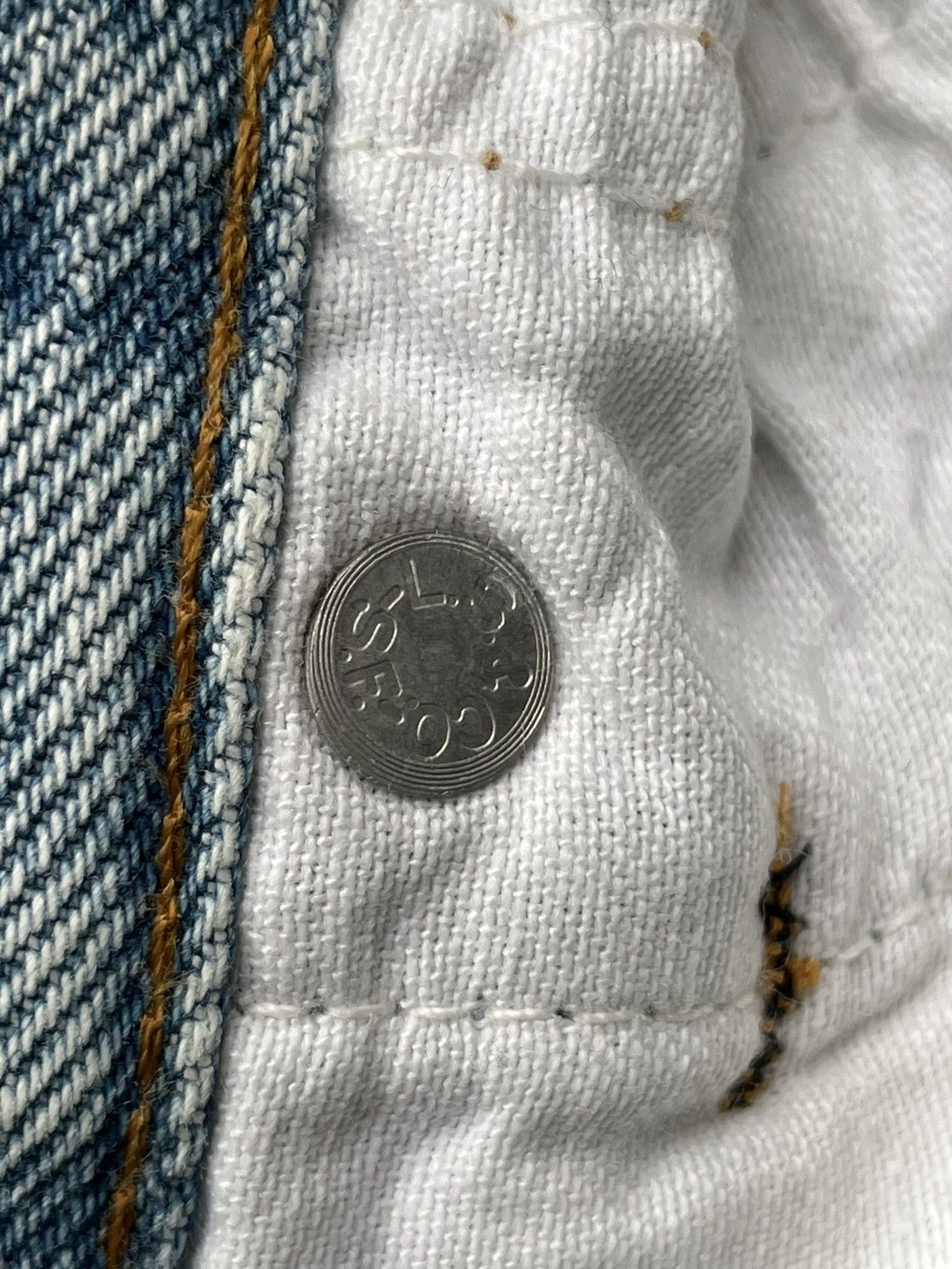 Levi's Levi’s 501 e Vintage Redline 1982 Distressed Size US 32 / EU 48 - 24 Thumbnail
