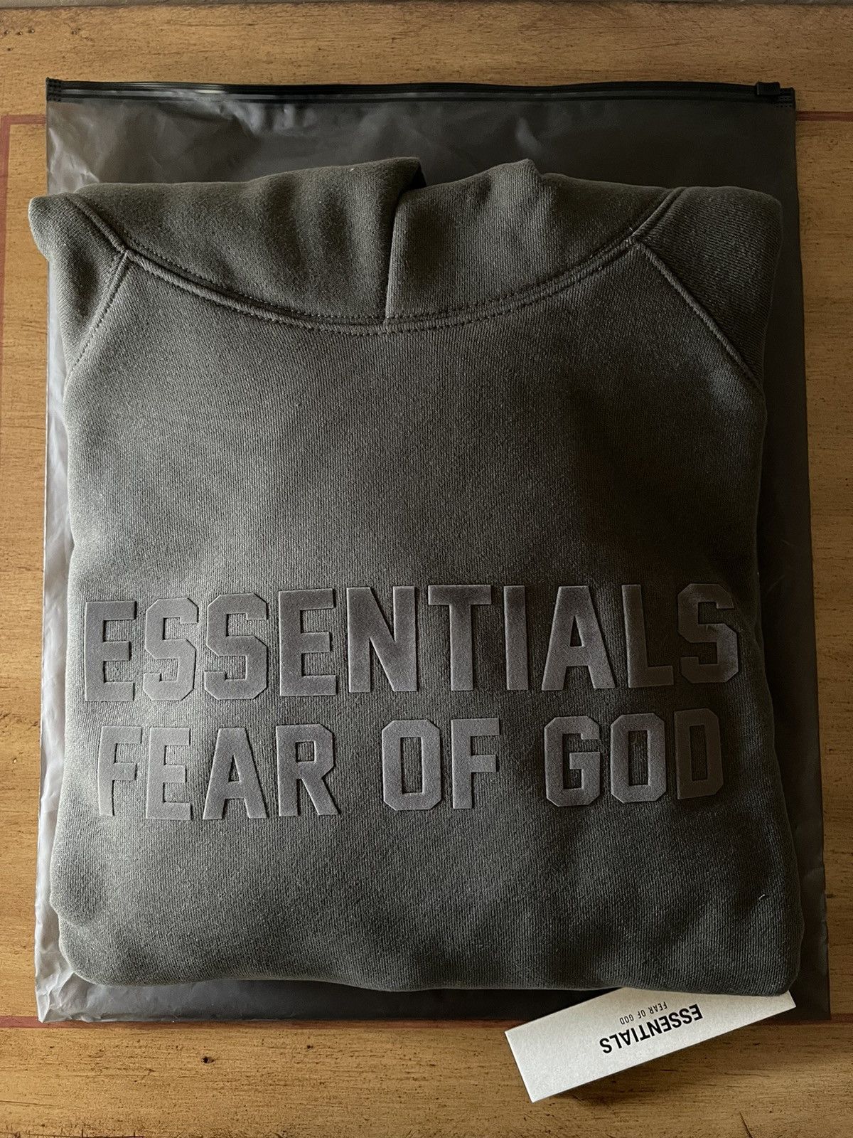 Image of Fog - Essentials Fear Of God Off Black Fw22 Hoodie (Xl) in Off/Black, Men's