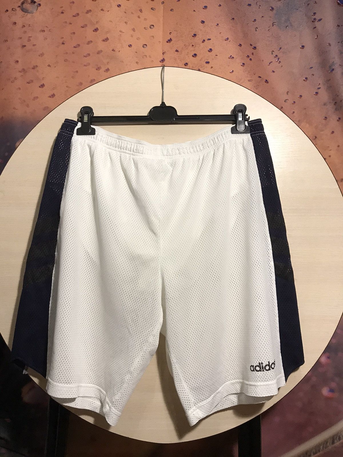Vintage Vintage Adidas streetwear shorts Size US 36 / EU 52 - 1 Thumbnail