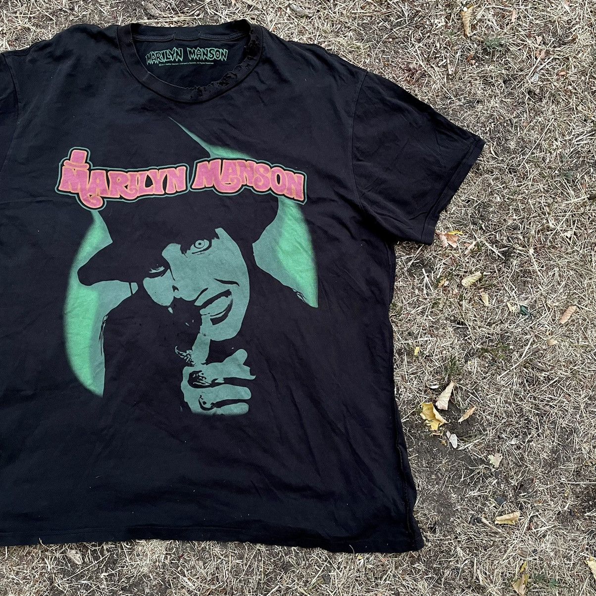Vintage Vintage Y2K Marilyn Manson Band Tee Faded Black Graphic L Size US L / EU 52-54 / 3 - 3 Thumbnail