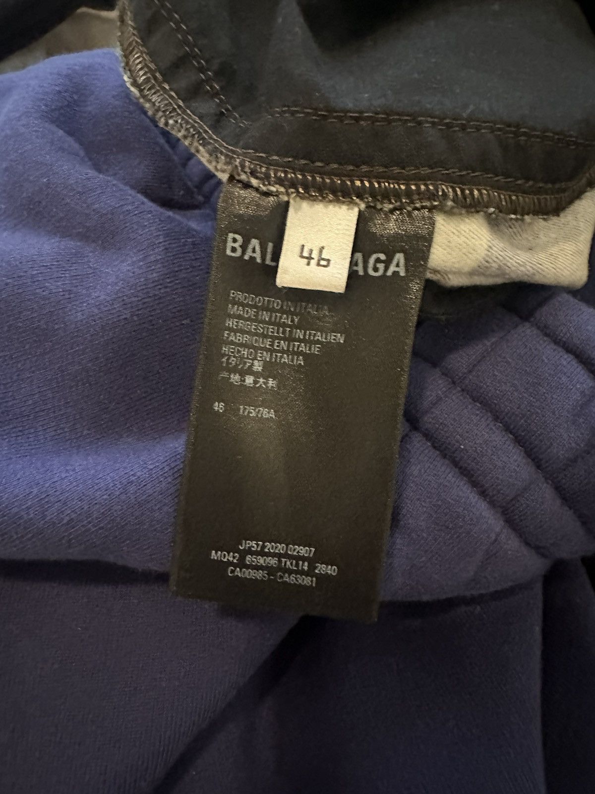 Balenciaga 50/50 Cargo Shorts Size US 30 / EU 46 - 8 Thumbnail