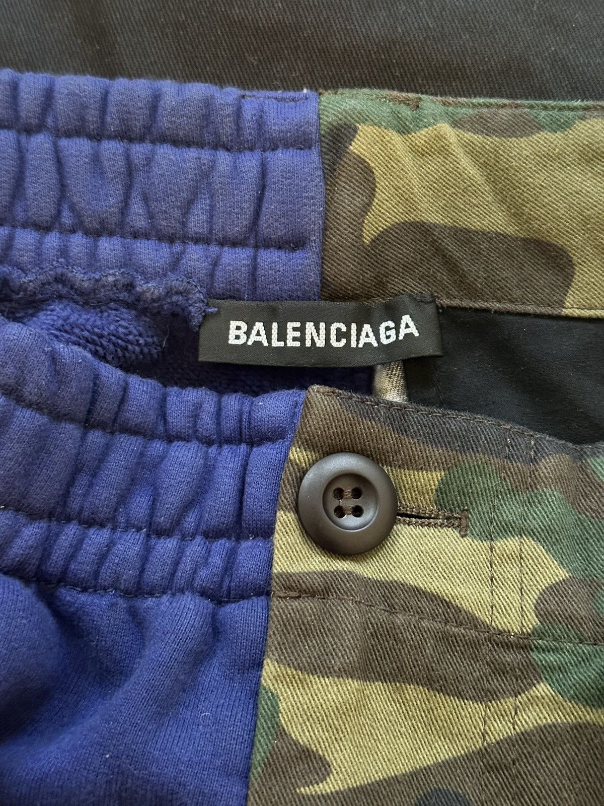 Balenciaga 50/50 Cargo Shorts Size US 30 / EU 46 - 7 Thumbnail