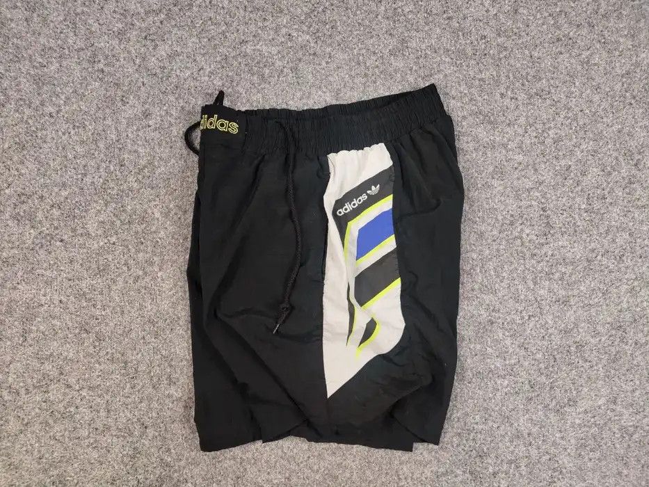 Adidas Vintage 90's Adidas Originals Nylon Black Logo Shorts Size US 32 / EU 48 - 7 Thumbnail