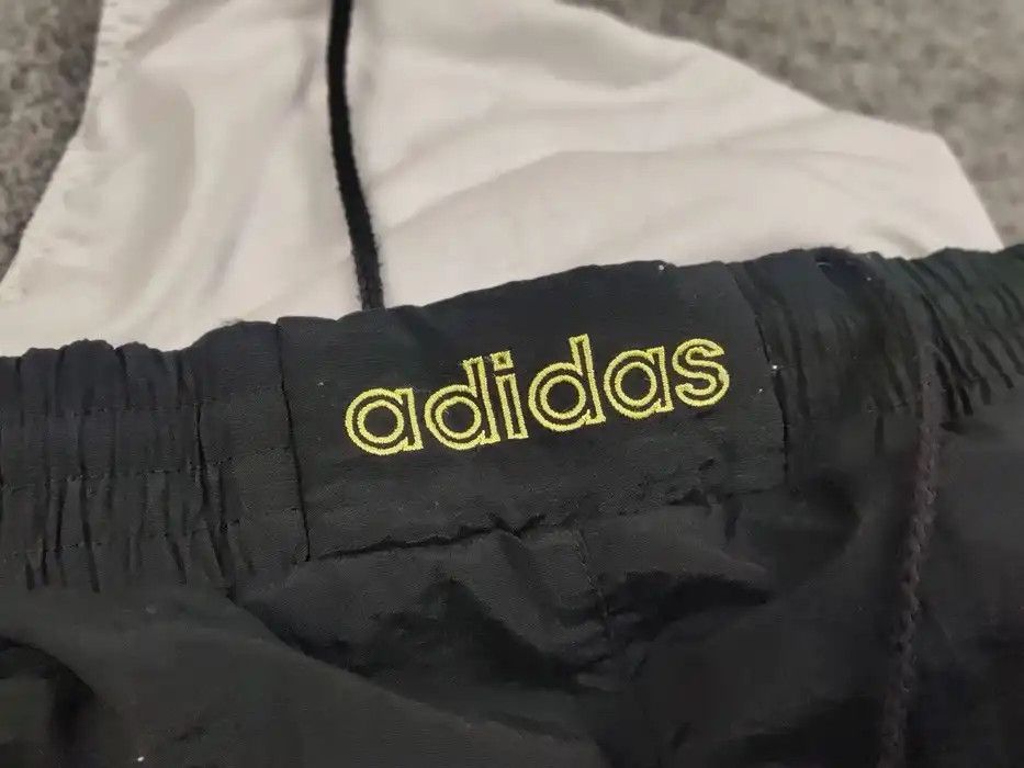 Adidas Vintage 90's Adidas Originals Nylon Black Logo Shorts Size US 32 / EU 48 - 8 Thumbnail