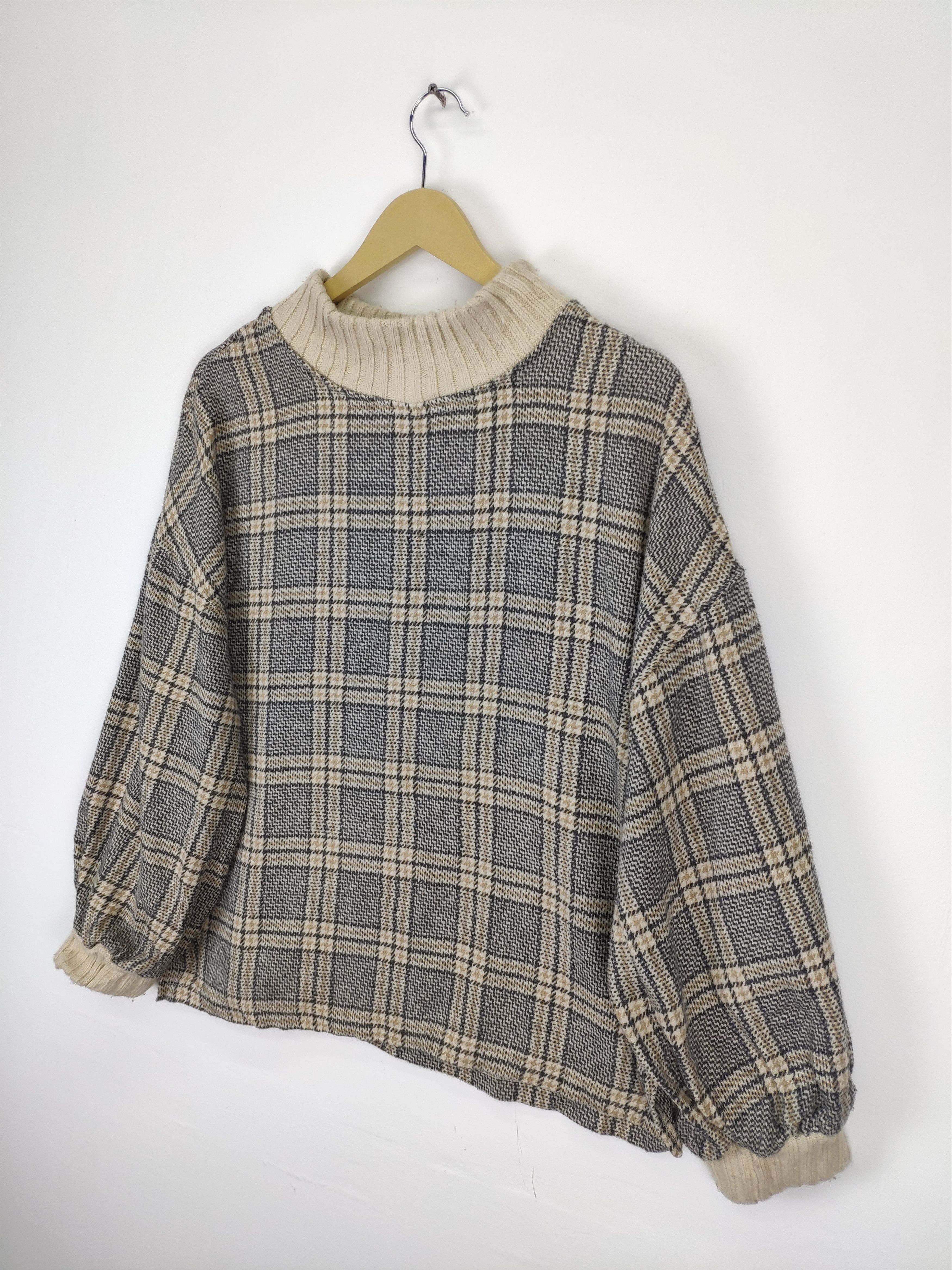 Aran Isles Knitwear × Japanese Brand × Vintage Vintage Wool Knit Sweater Checkered Issey Miyake Style Size L / US 10 / IT 46 - 2 Thumbnail