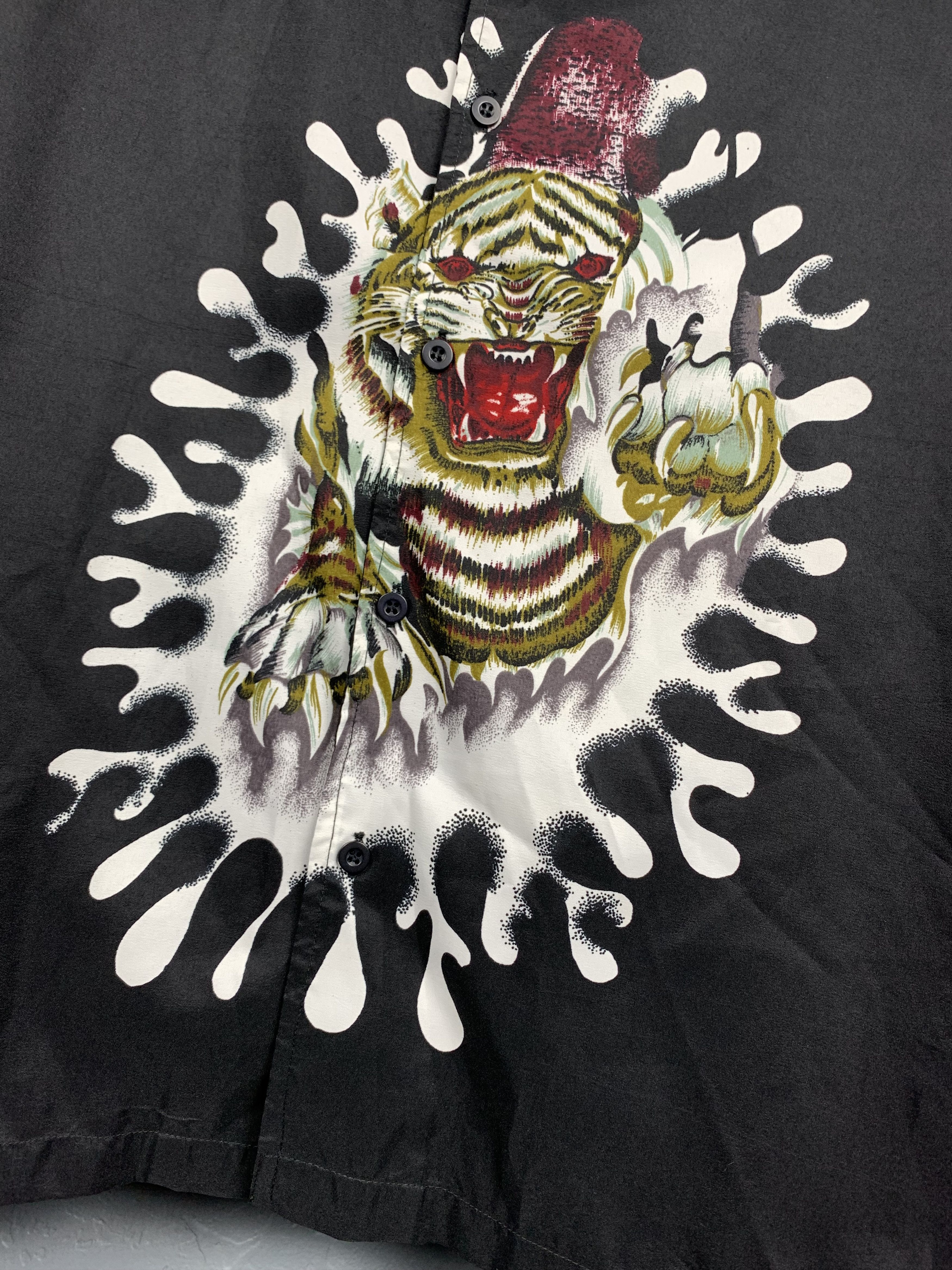 Vintage Hawaiian Shirt in Japanese Style Tiger Print Size US XL / EU 56 / 4 - 2 Thumbnail