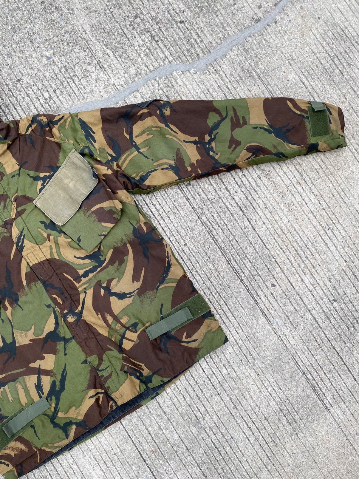 Vintage Vintage Camo Jacket Army Size US XL / EU 56 / 4 - 6 Thumbnail