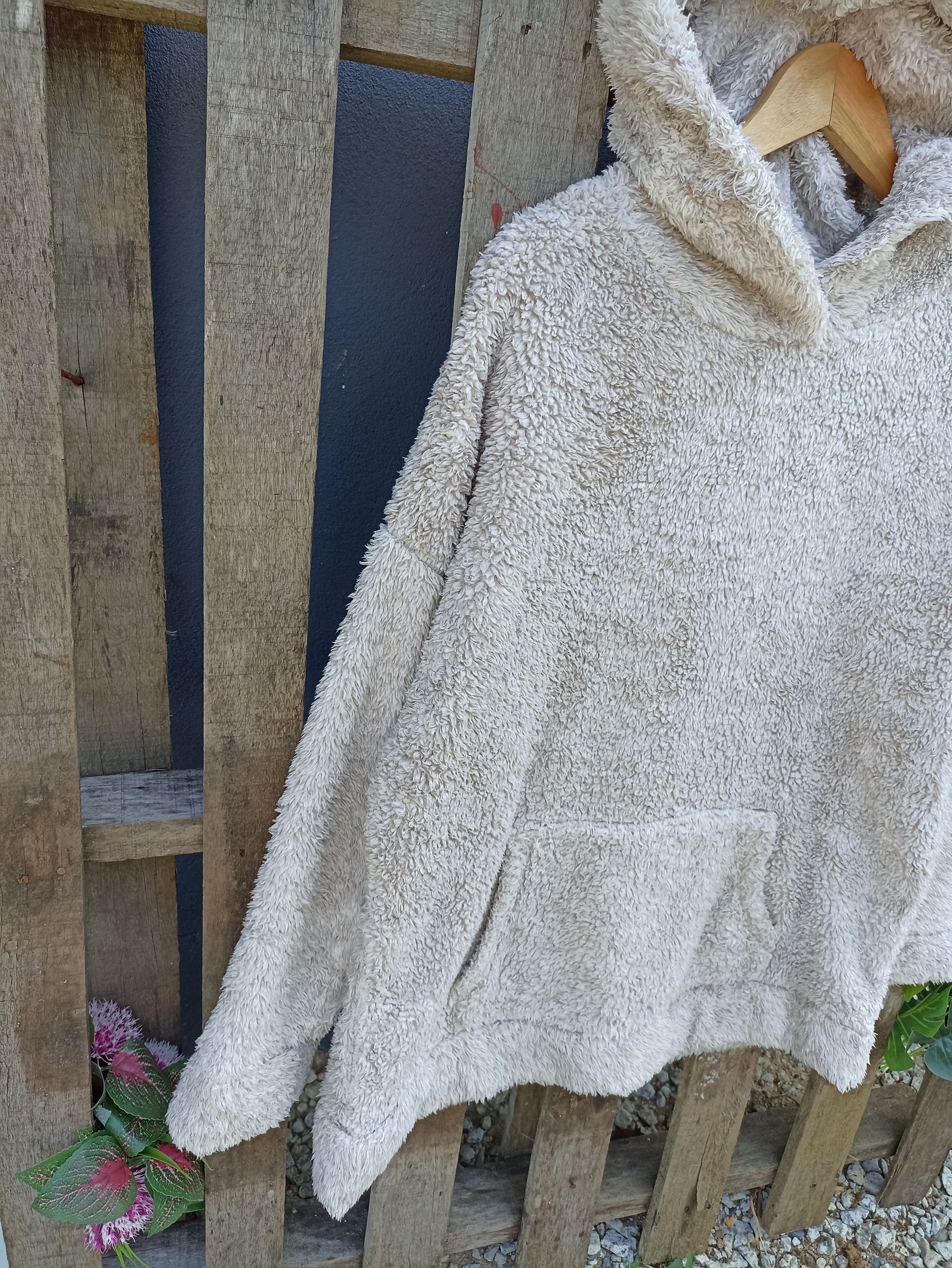Japanese Brand Gu Brand Deep Pile Fleece Sweatshirt Ear Hoodie Size US XL / EU 56 / 4 - 4 Thumbnail