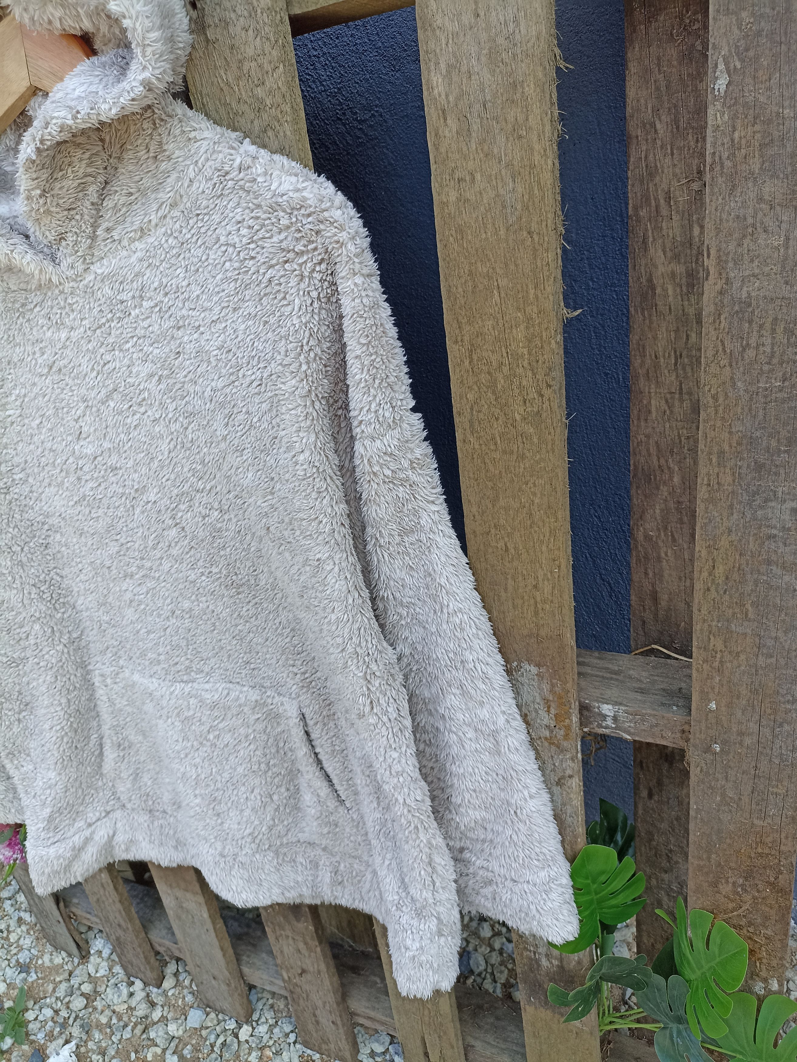 Japanese Brand Gu Brand Deep Pile Fleece Sweatshirt Ear Hoodie Size US XL / EU 56 / 4 - 3 Thumbnail