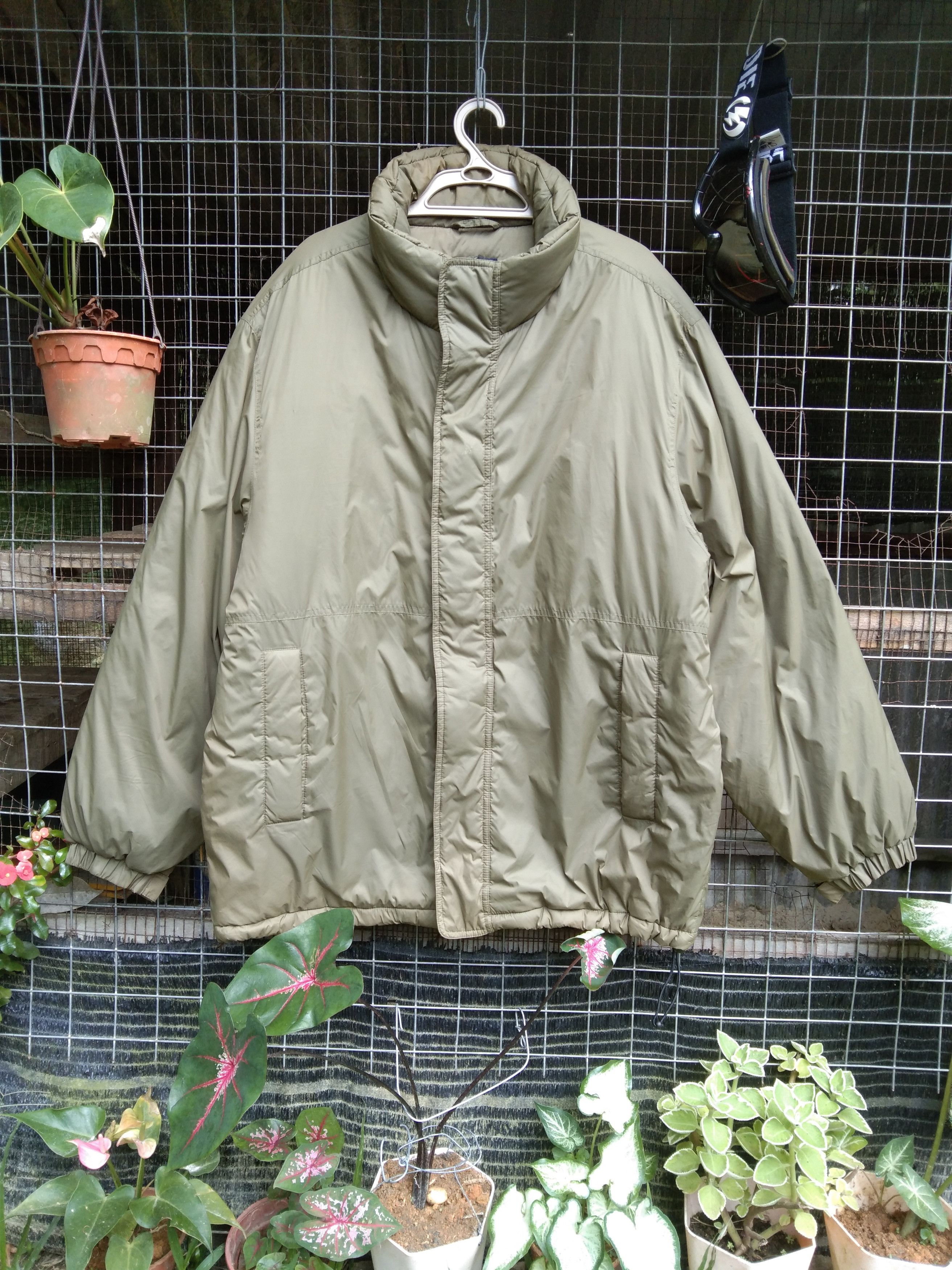 Japanese Brand VINTAGE UNIQLO PUFFER JACKET SUNFADED Size US XL / EU 56 / 4 - 1 Thumbnail