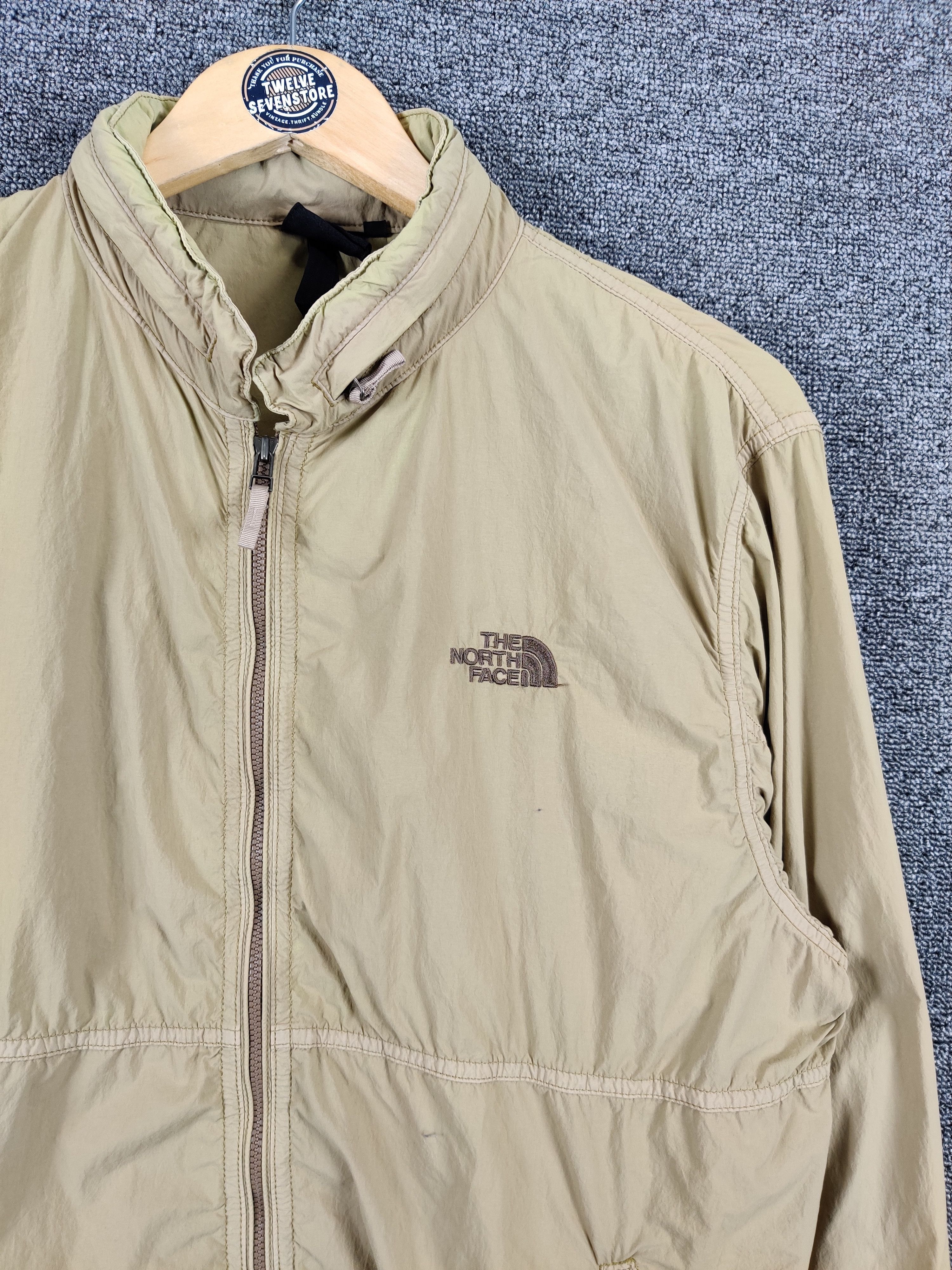 The North Face Vintage The North Face Windbreaker Jacket Size US L / EU 52-54 / 3 - 8 Thumbnail