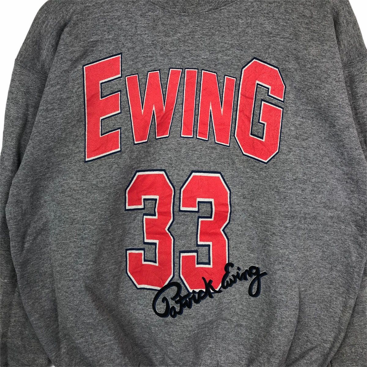 NBA Vtg PATRICK EWING NBA Sweatshirt Basketball Player Big Logo Size US L / EU 52-54 / 3 - 2 Thumbnail