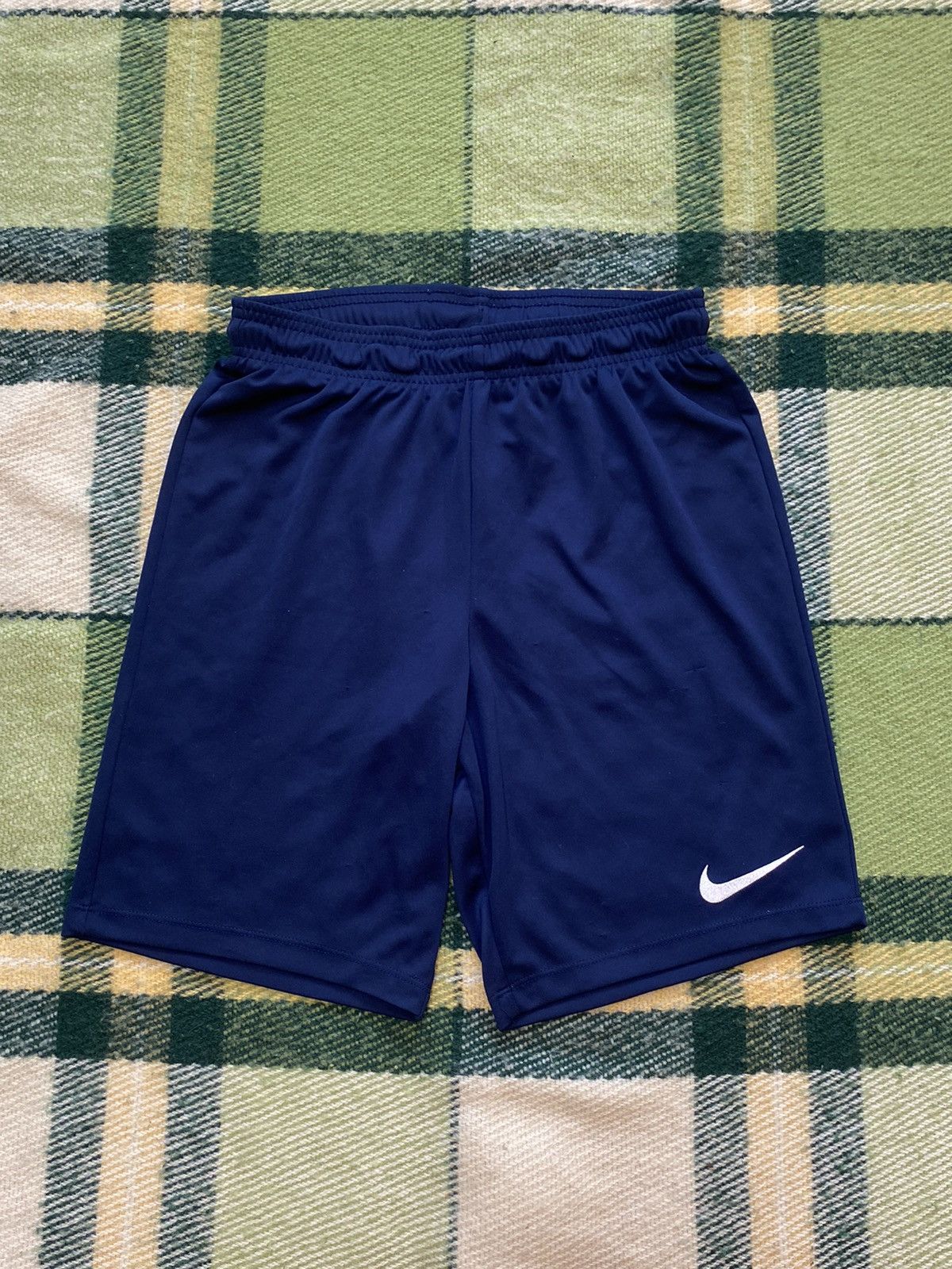 Nike Vintage Nike shorts streetwear swoosh casual y2k size S Size US 30 / EU 46 - 1 Thumbnail
