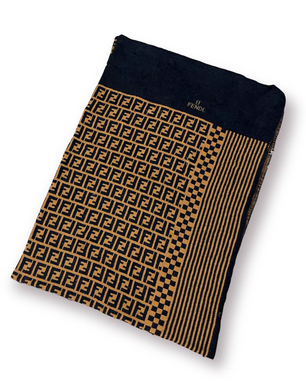 Fendi Vintage Fendi Made In Japan Monogram Queen Fitted Blanket Size ONE SIZE - 4 Thumbnail
