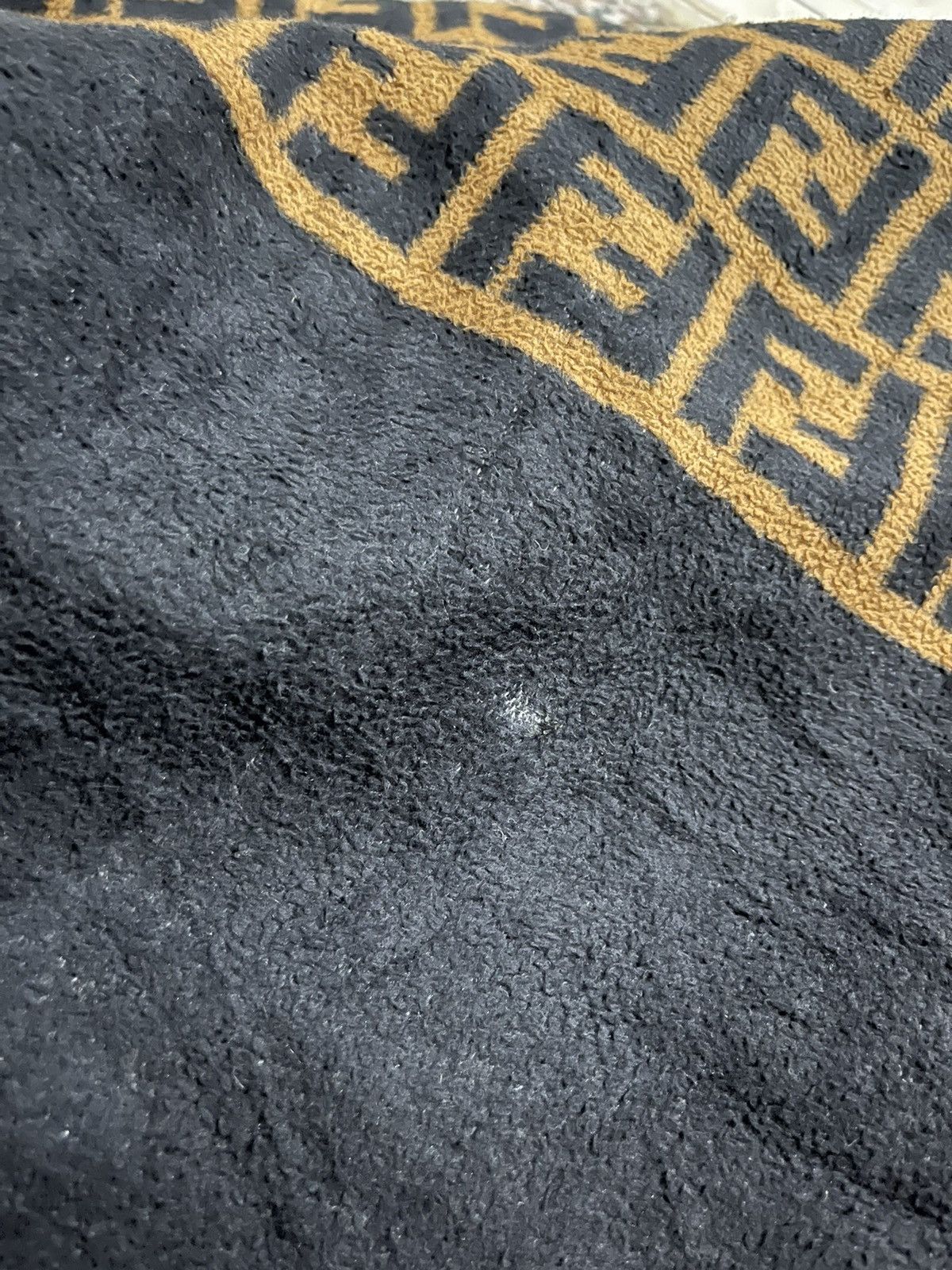 Fendi Vintage Fendi Made In Japan Monogram Queen Fitted Blanket Size ONE SIZE - 11 Thumbnail