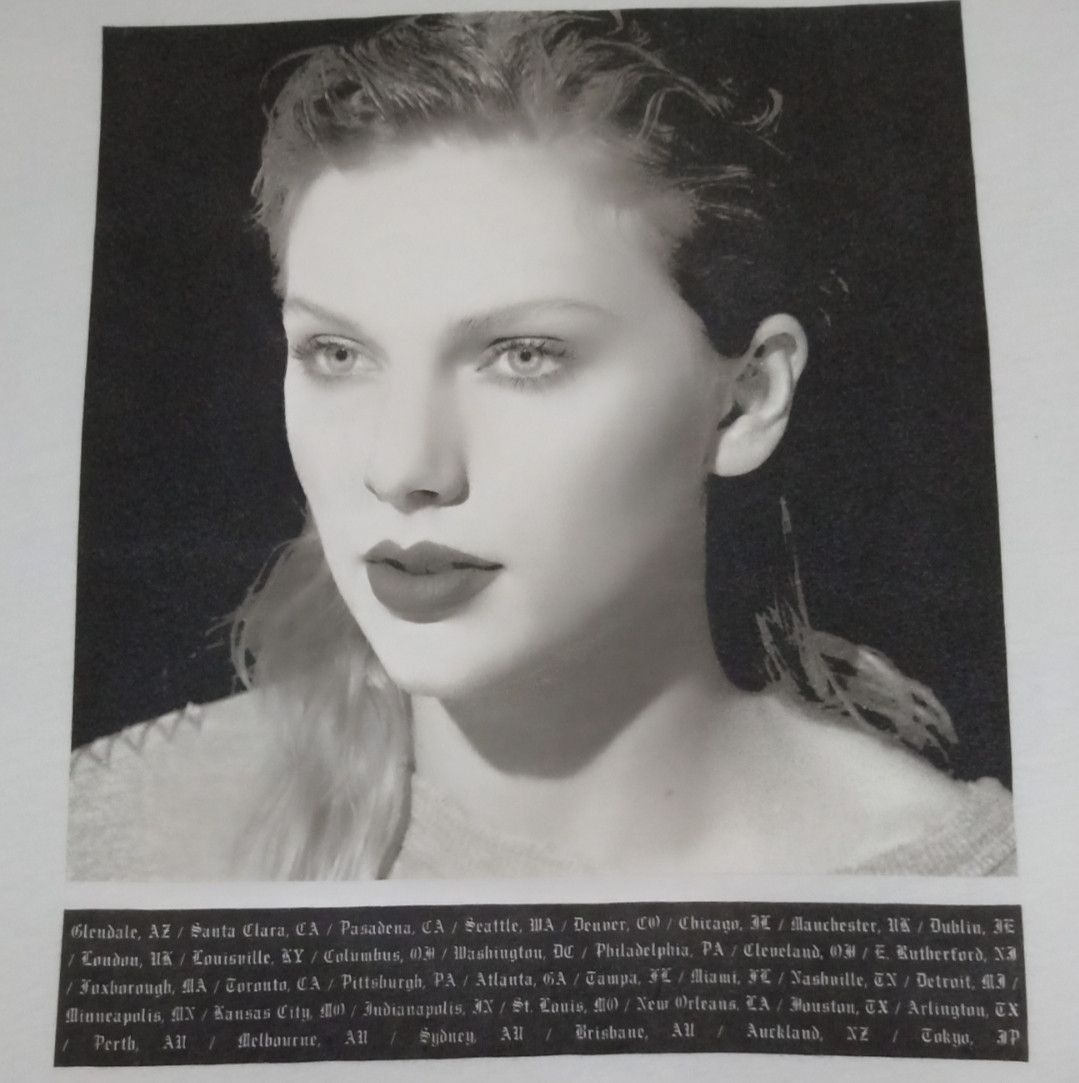 Band Tees Taylor Swift Reputation Stadium Tour T-shirt Size US M / EU 48-50 / 2 - 5 Thumbnail