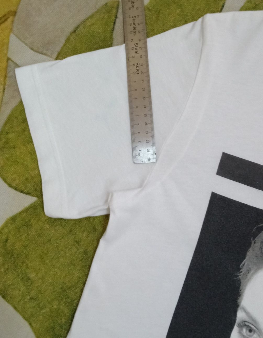 Band Tees Taylor Swift Reputation Stadium Tour T-shirt Size US M / EU 48-50 / 2 - 12 Thumbnail