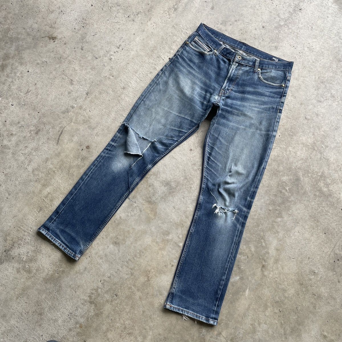 Japanese Brand Vintage Navy Jeans Faded Denim Pants Distressed W32 Size US 32 / EU 48 - 2 Thumbnail