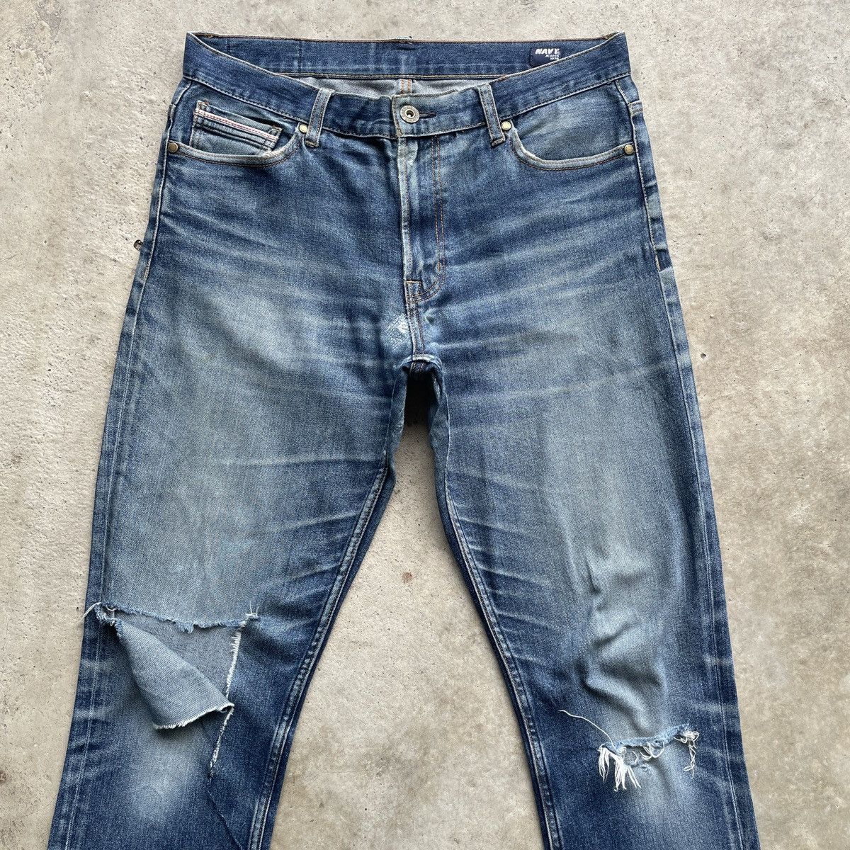 Japanese Brand Vintage Navy Jeans Faded Denim Pants Distressed W32 Size US 32 / EU 48 - 3 Thumbnail