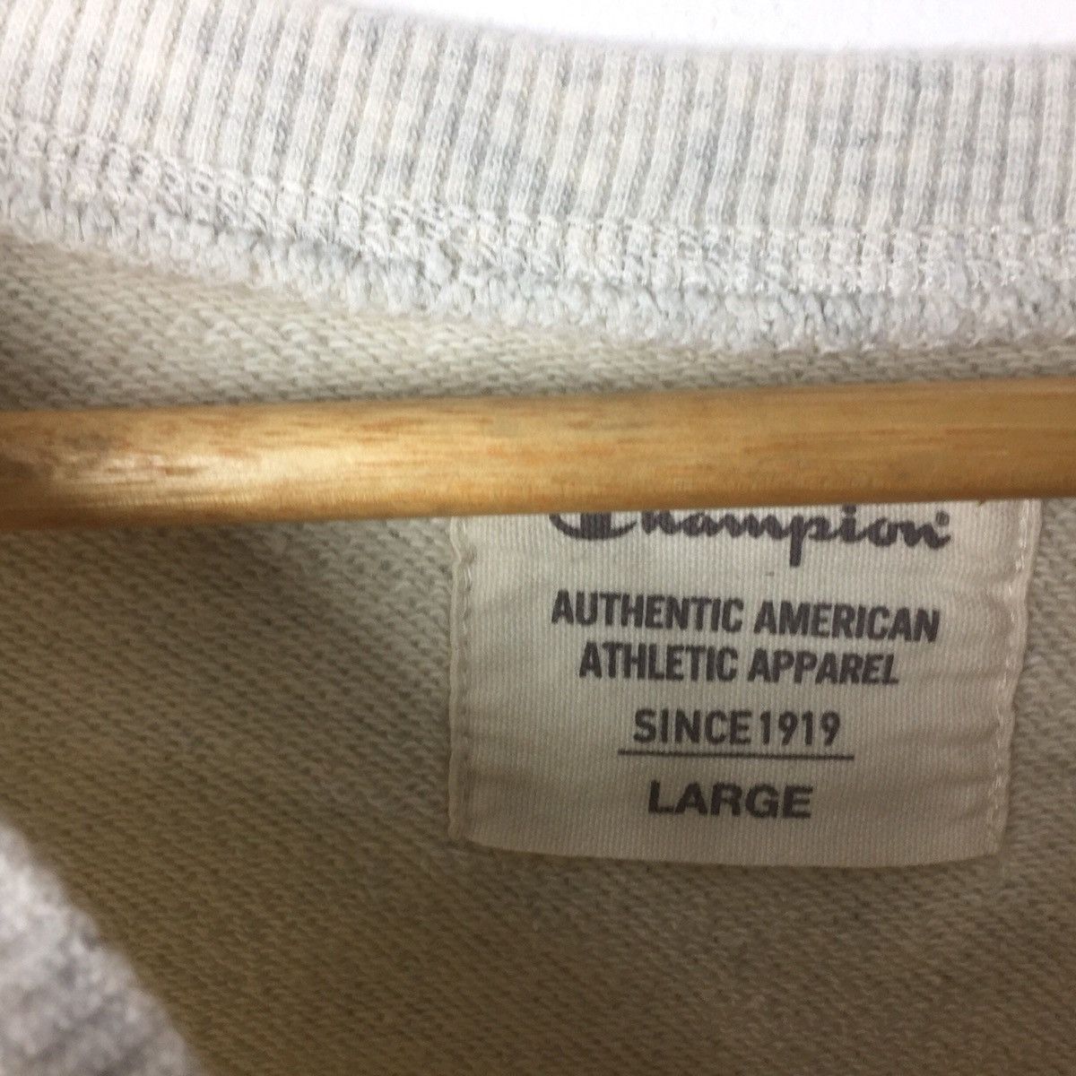 Champion Champion sweatshirt Large women size jumper pullover Size L / US 10 / IT 46 - 2 Thumbnail