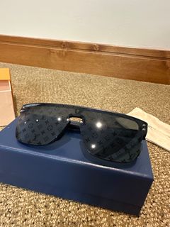 LOUIS VUITTON Z1442E LV Waimea Sunglasses Black Plastic Women's Italy  Made 680