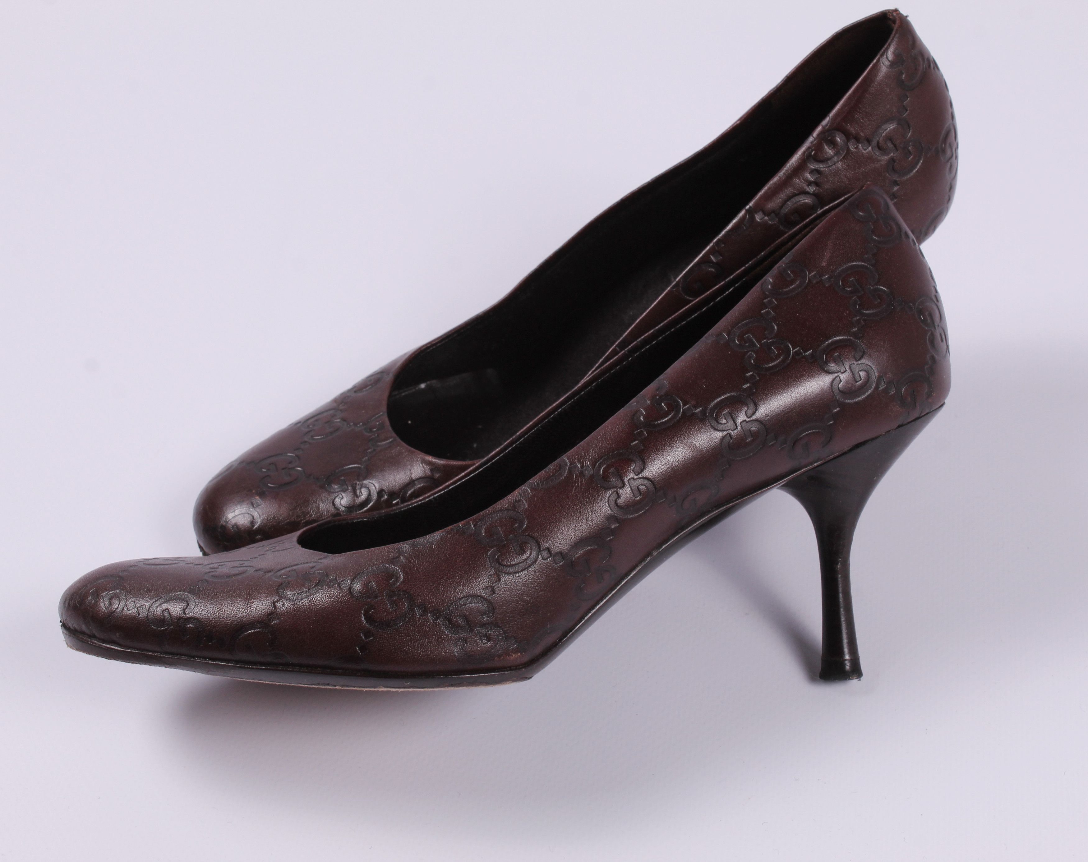 Gucci Gucci Vintage Monogram Leather Logo Embossed Heels Size US 5 / IT 35 - 3 Thumbnail