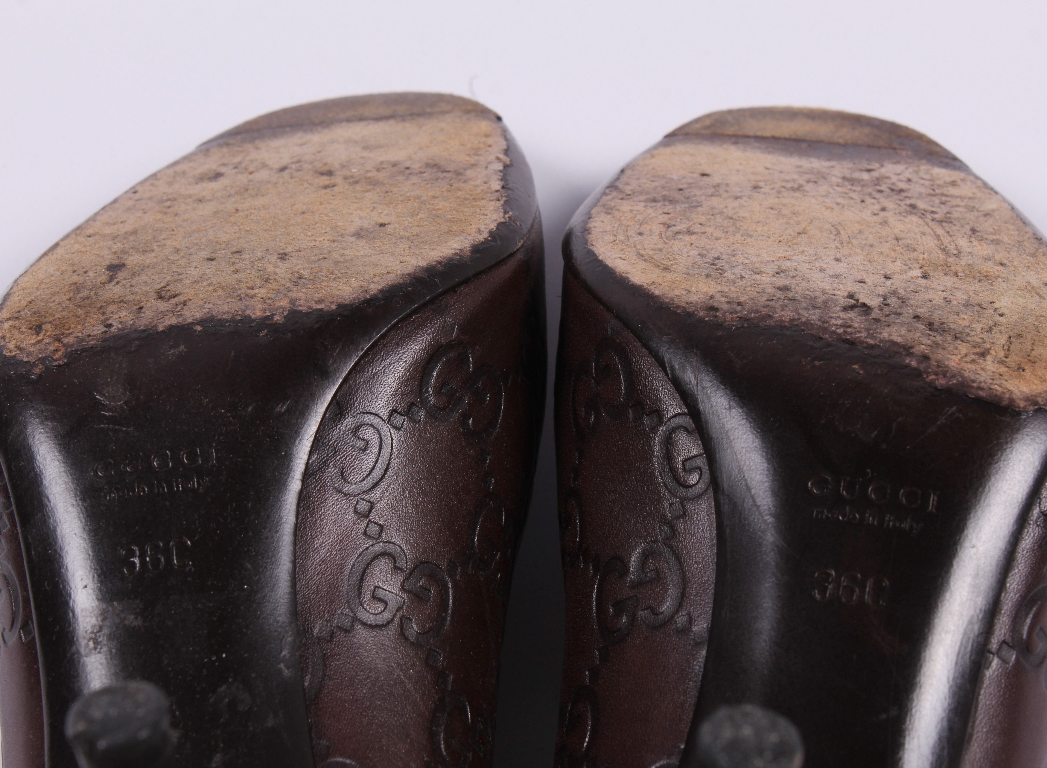 Gucci Gucci Vintage Monogram Leather Logo Embossed Heels Size US 5 / IT 35 - 5 Thumbnail