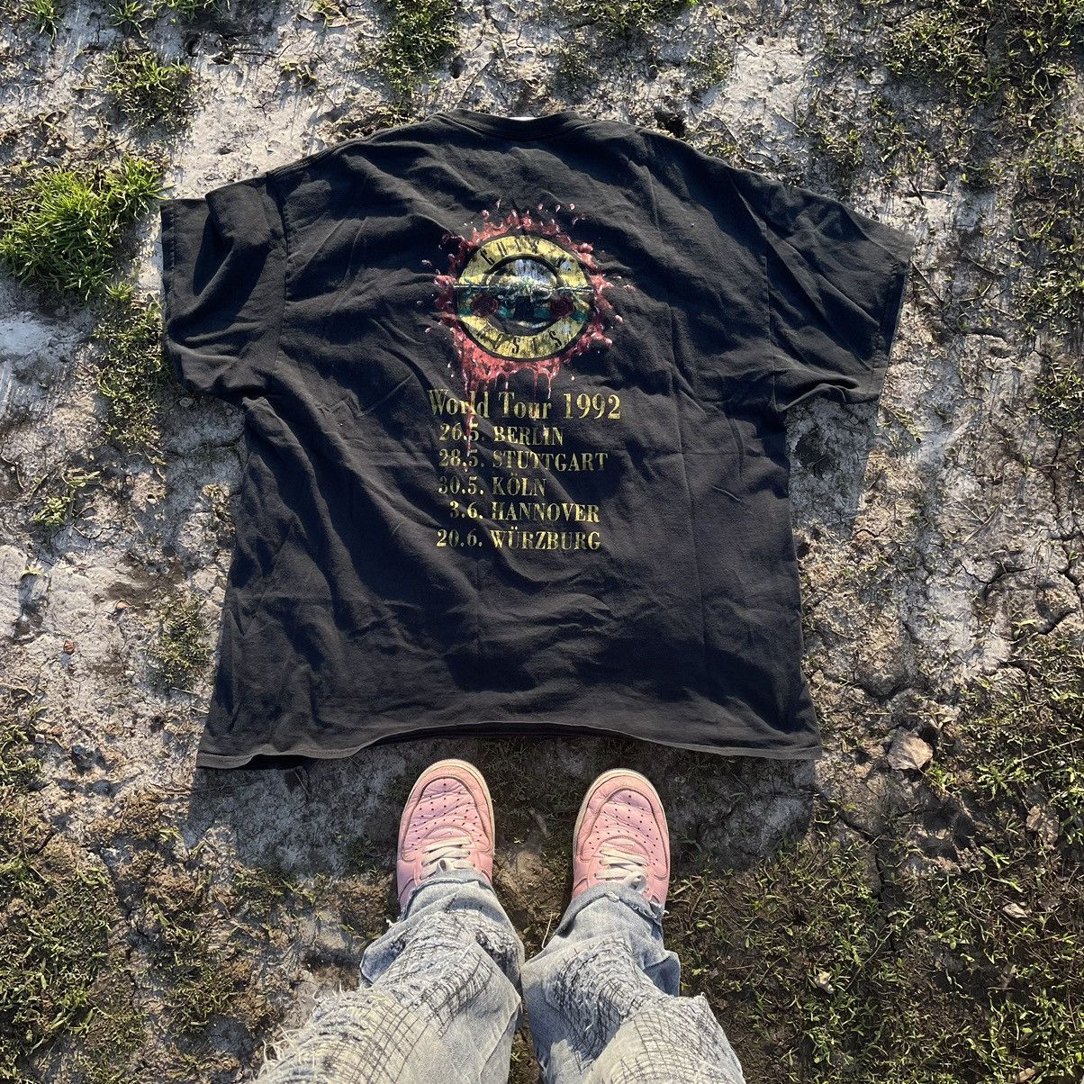 Vintage Vintage 90s Guns N Roses Band Tee Sun Faded Grunge Slim XL Size US XL / EU 56 / 4 - 6 Thumbnail
