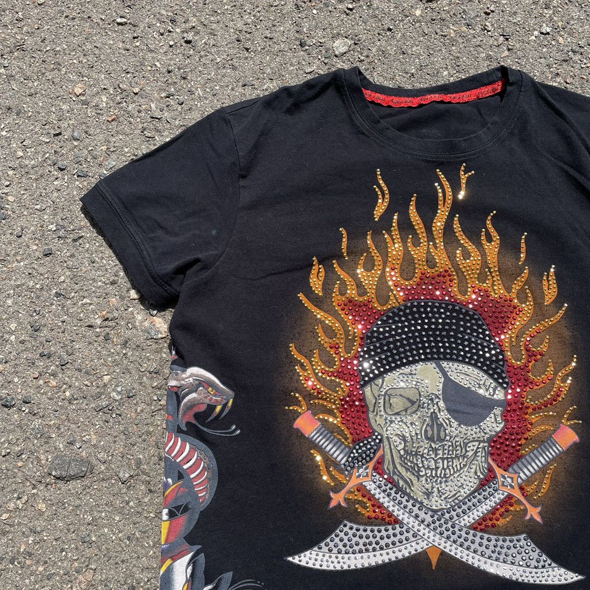 Vintage Vintage Y2K Sun Faded Graphic Tee Punk Rock Grunge Cropped S Size US S / EU 44-46 / 1 - 4 Thumbnail