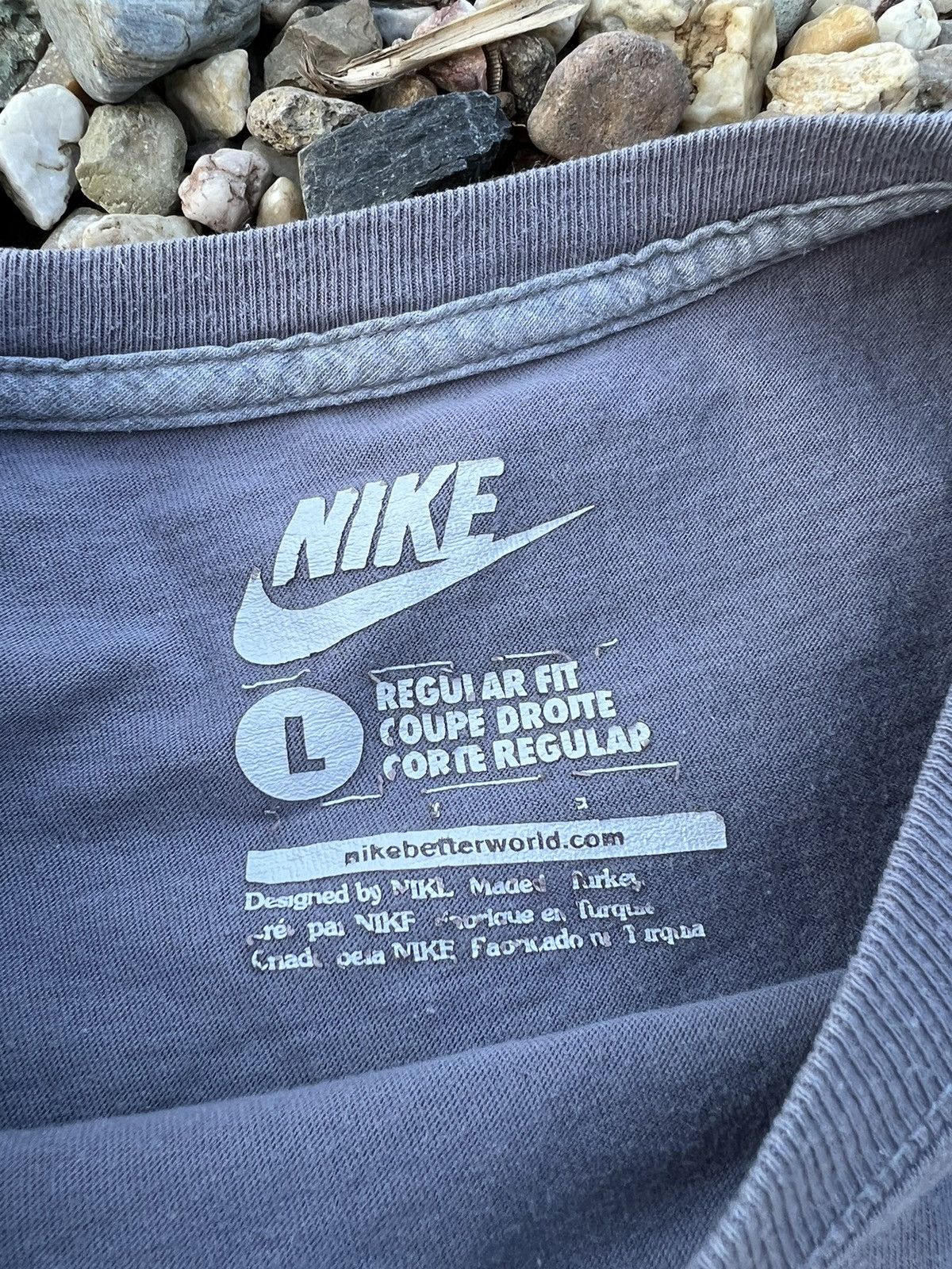 Nike Nike vintage sneaker head sneakers tshirt Size US L / EU 52-54 / 3 - 4 Thumbnail
